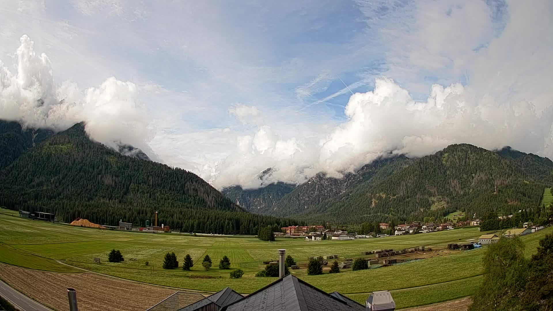 Spletna kamera Toblach Dolomiti – Pogled iz hotela Rosengarten