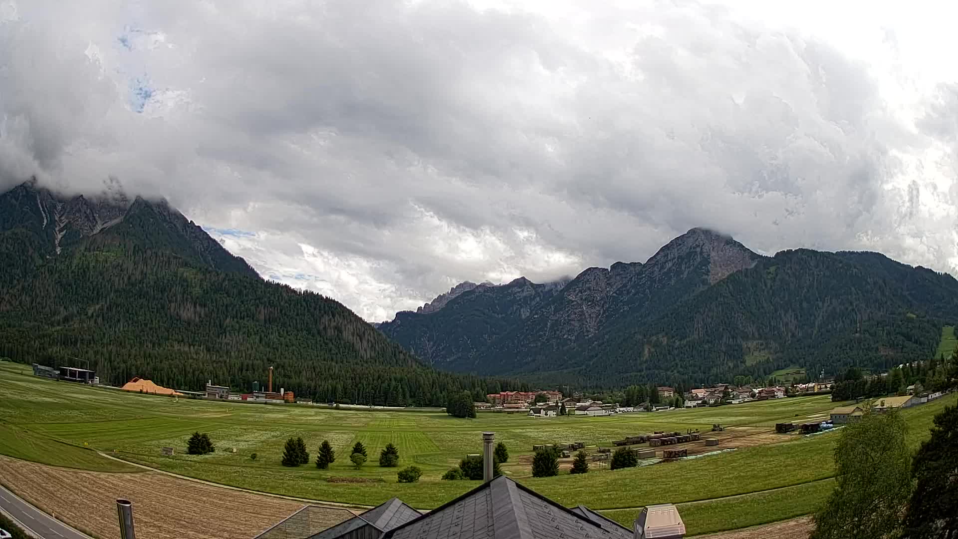 Webcam Toblach Dolomites – View from Hotel Rosengarten