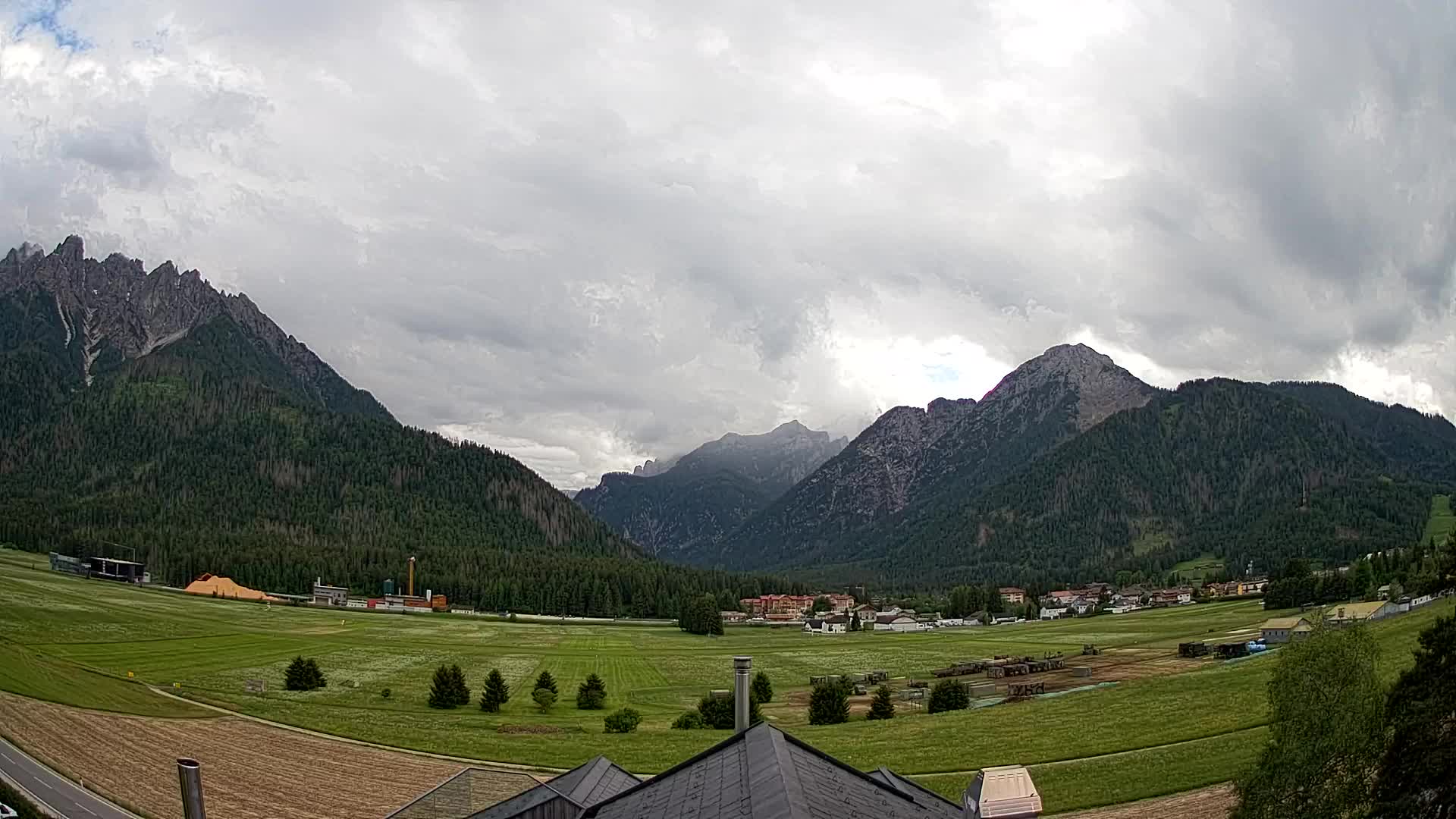 Webcam Toblach Dolomites – View from Hotel Rosengarten