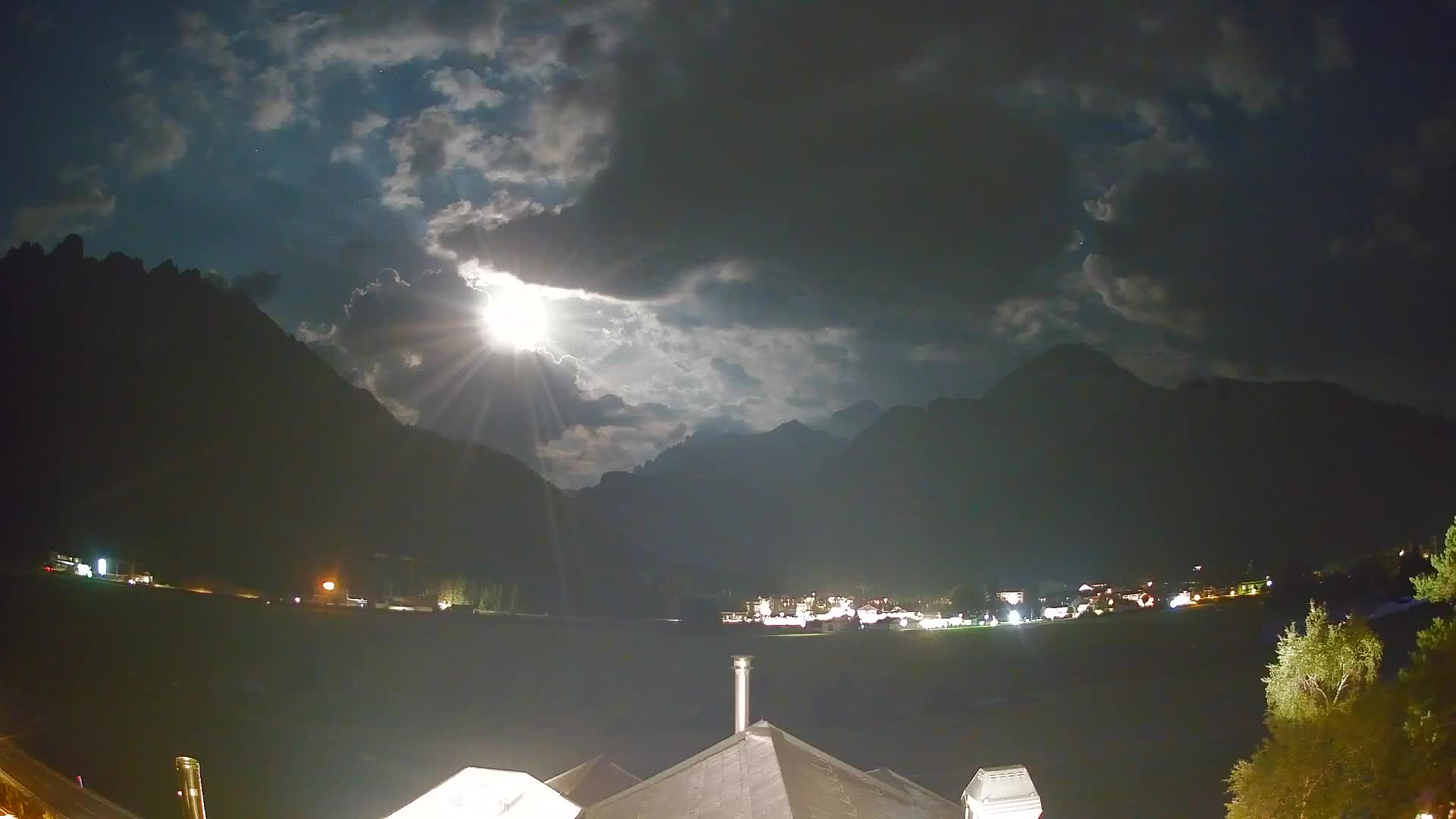 Webcam Toblach Dolomites – View from Hotel Rosengarten