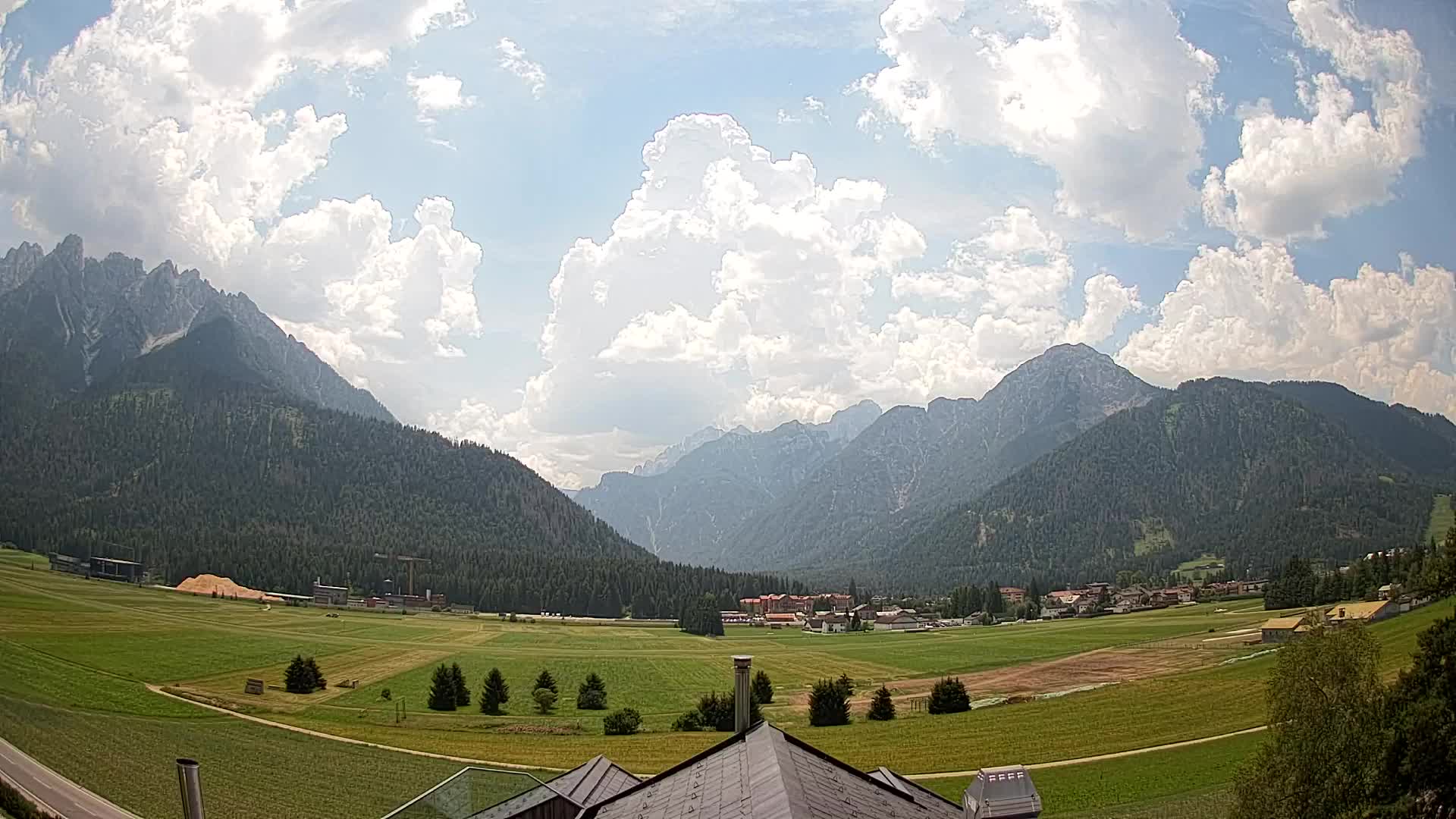 Web kamera Toblach Dolomiti – Pogled s Hotela Rosengarten