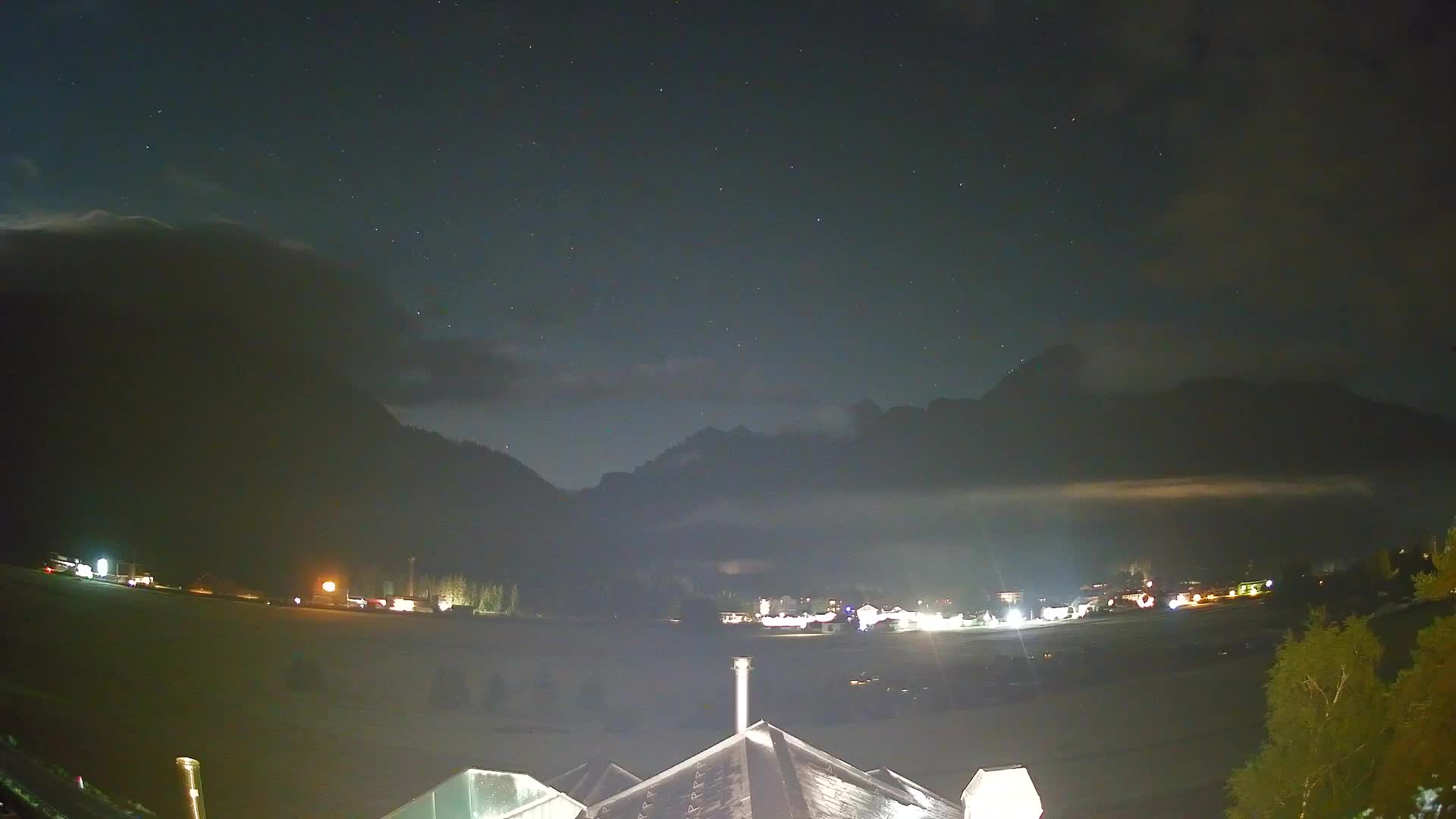 Web kamera Toblach Dolomiti – Pogled s Hotela Rosengarten