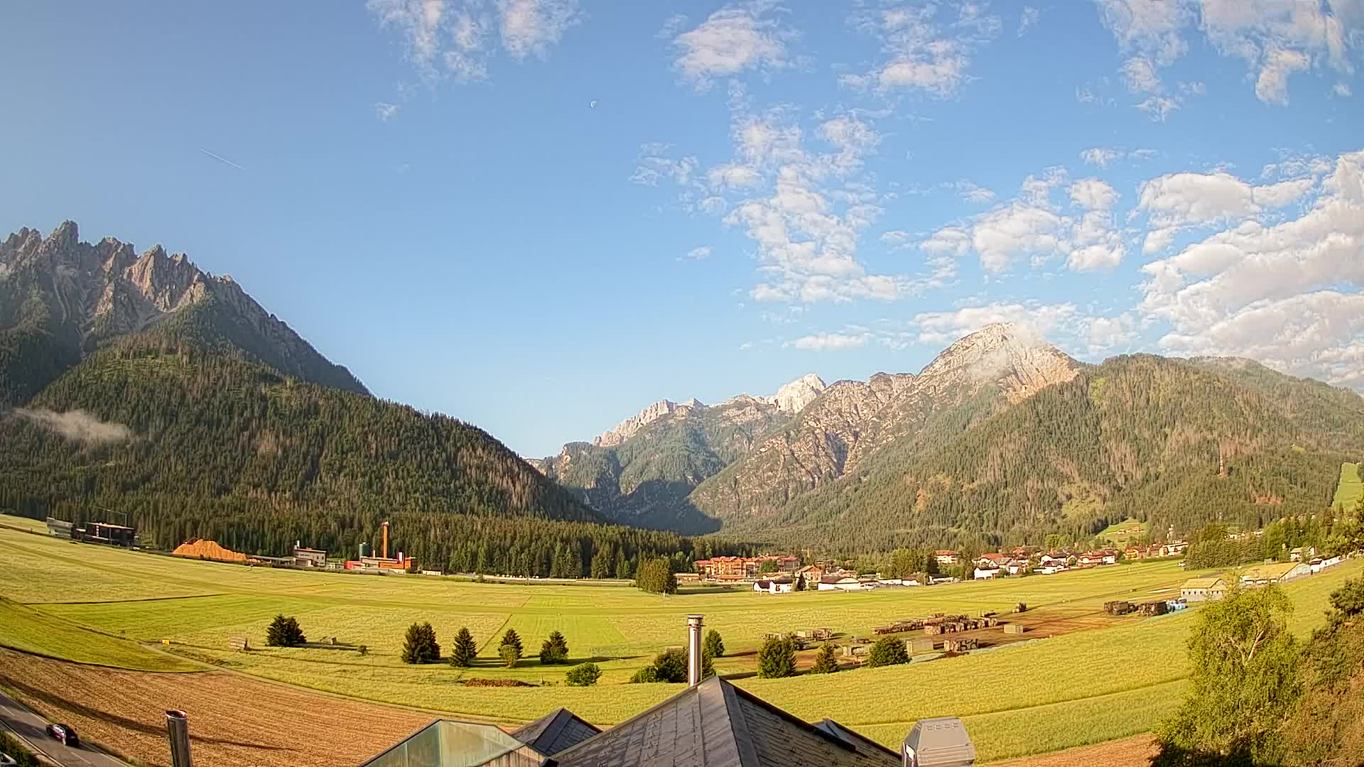 Webcam Toblach Dolomites – View from Hotel Rosengarten