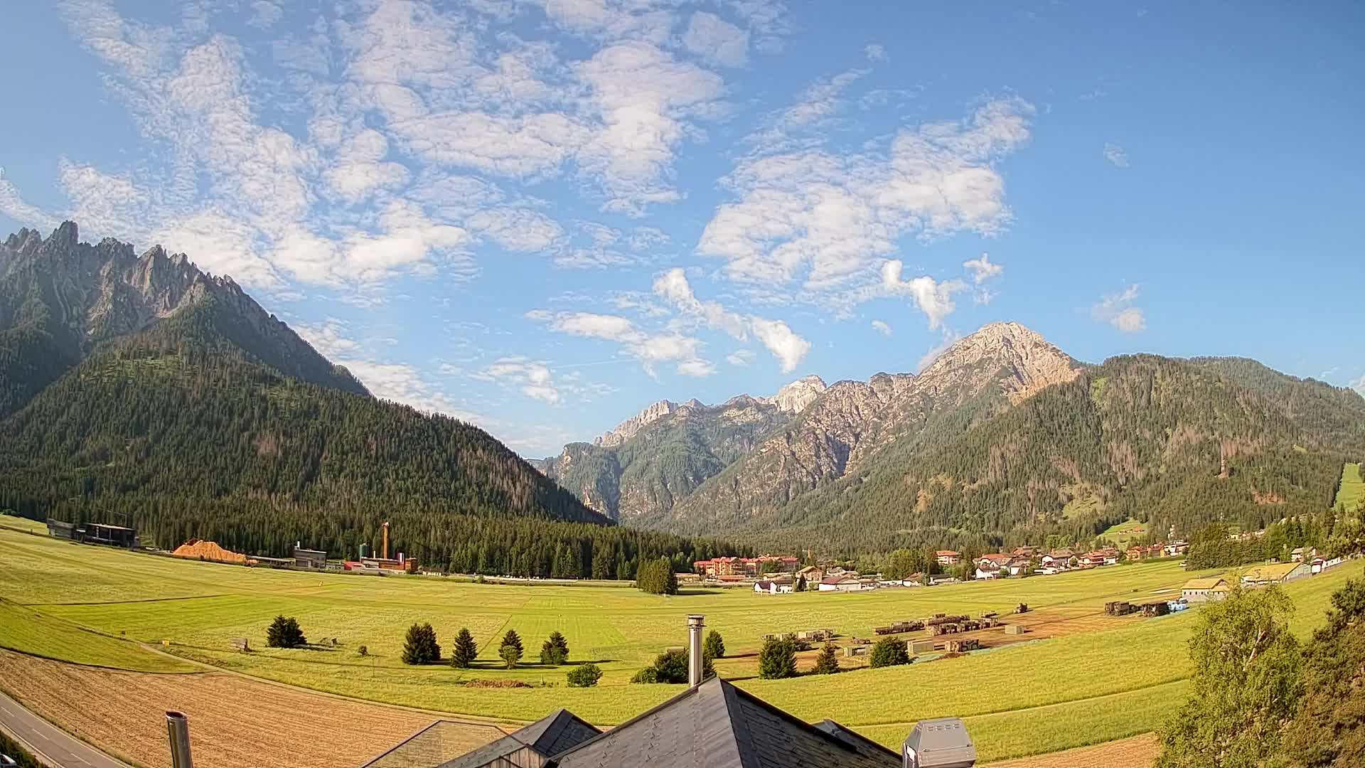 Webcam Toblach Dolomites – View from Hotel Rosengarten