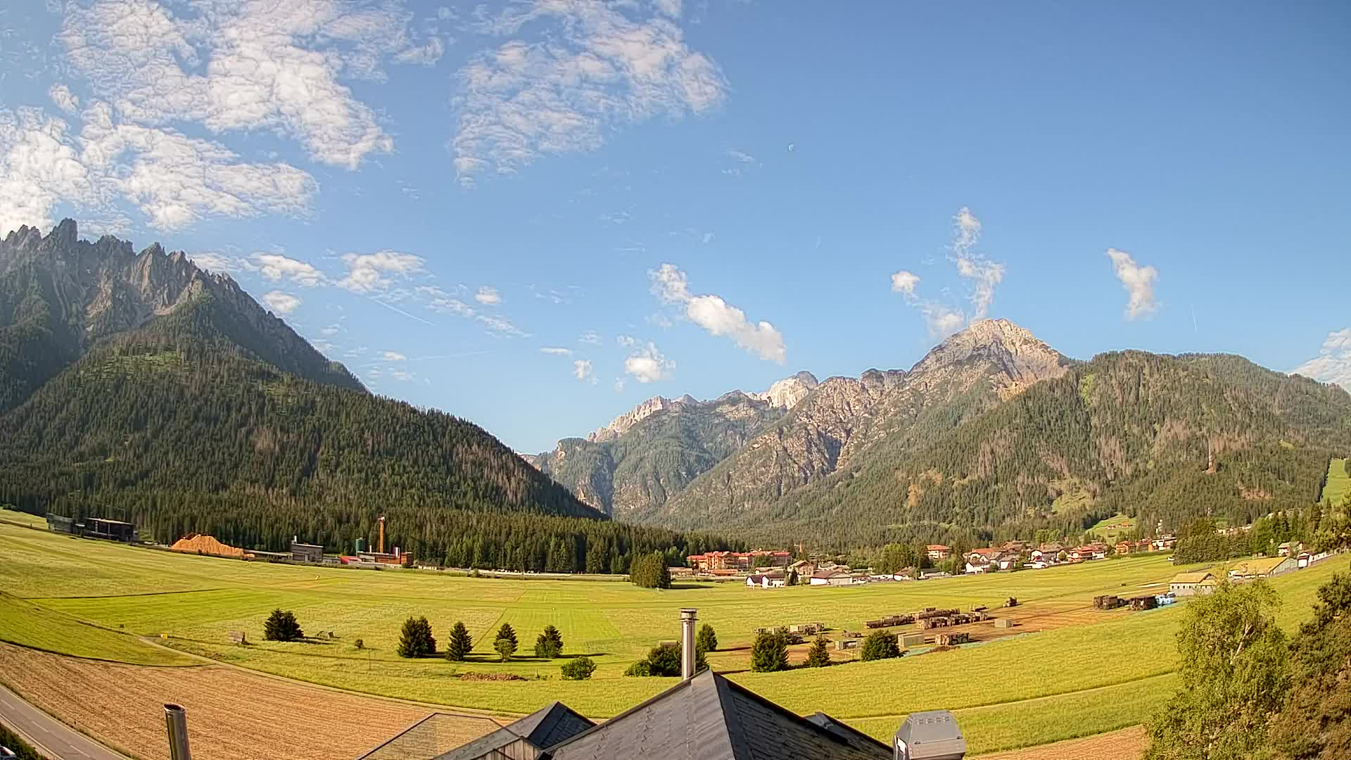 Webcam Toblach Dolomites – View from Hotel Rosengarten