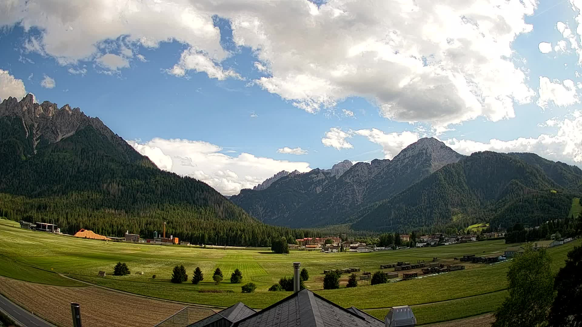 Webcam Toblach Dolomites – View from Hotel Rosengarten