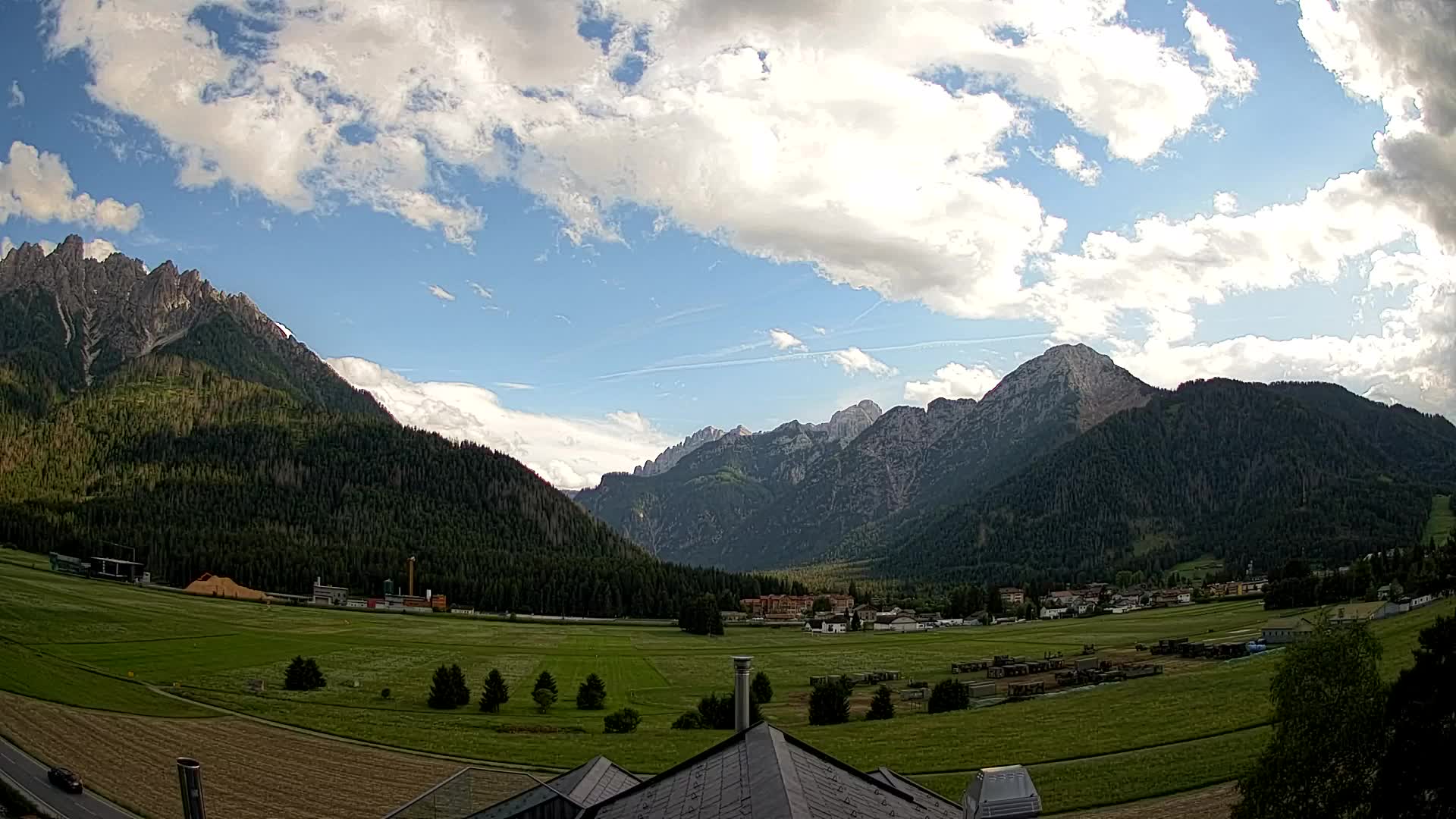 Webcam Toblach Dolomites – View from Hotel Rosengarten