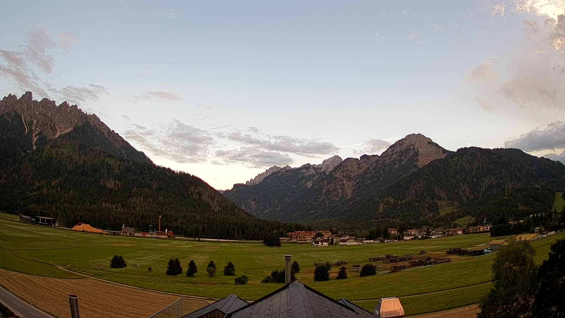 Webcam Toblach Dolomites – View from Hotel Rosengarten
