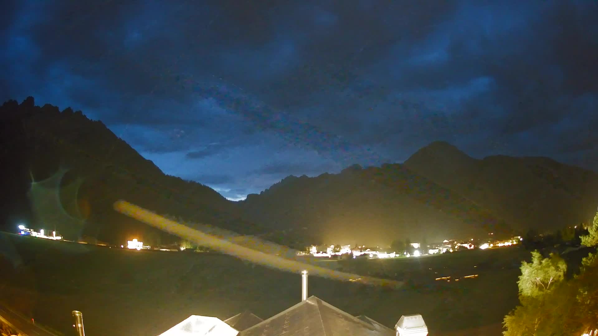 Spletna kamera Toblach Dolomiti – Pogled iz hotela Rosengarten