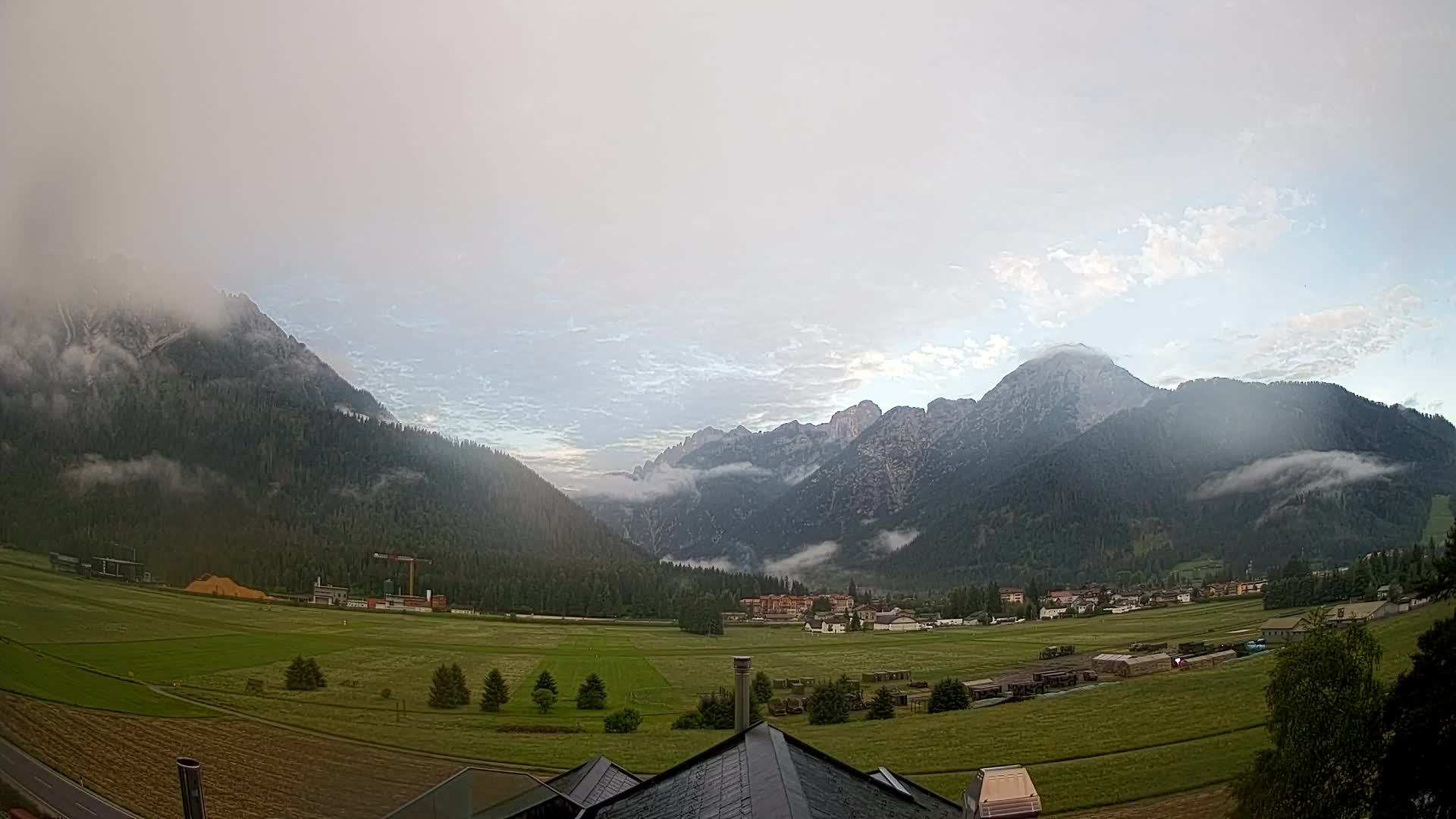 Spletna kamera Toblach Dolomiti – Pogled iz hotela Rosengarten