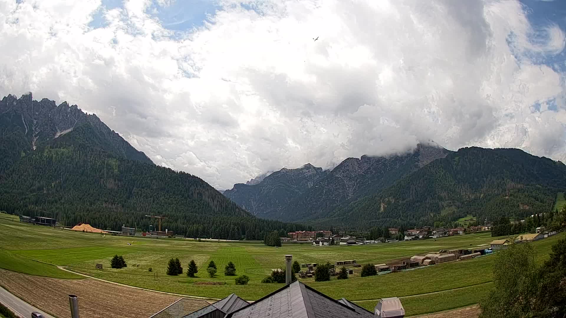 Spletna kamera Toblach Dolomiti – Pogled iz hotela Rosengarten