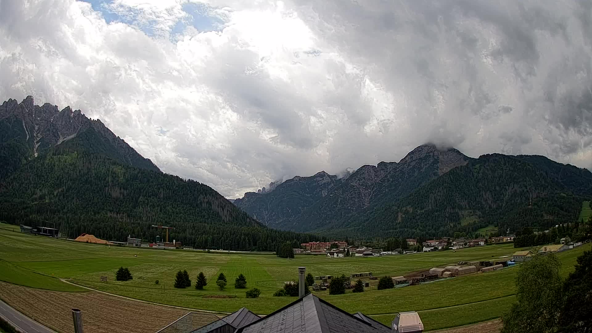 Webcam Toblach Dolomites – View from Hotel Rosengarten
