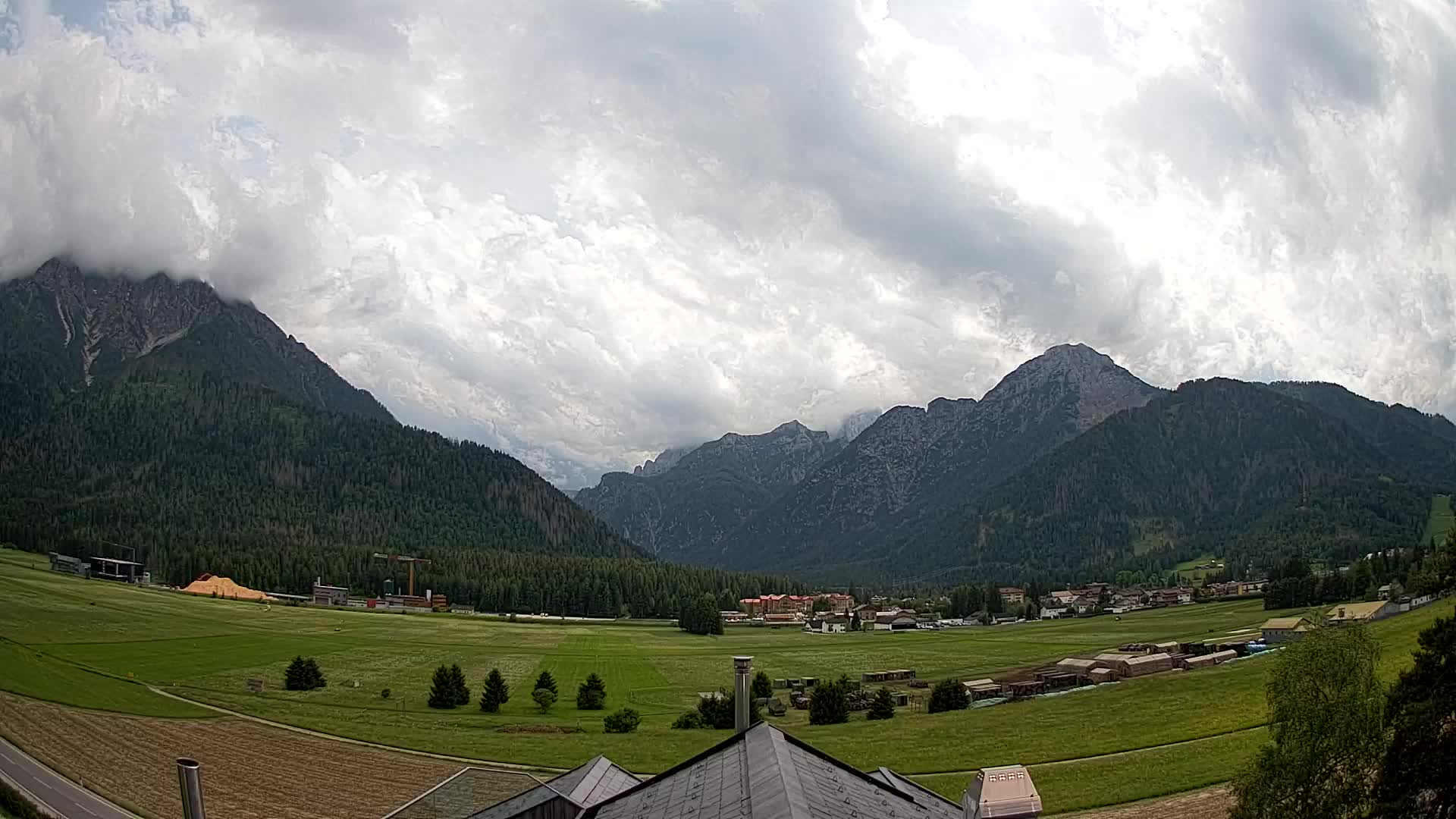 Webcam Toblach Dolomites – View from Hotel Rosengarten