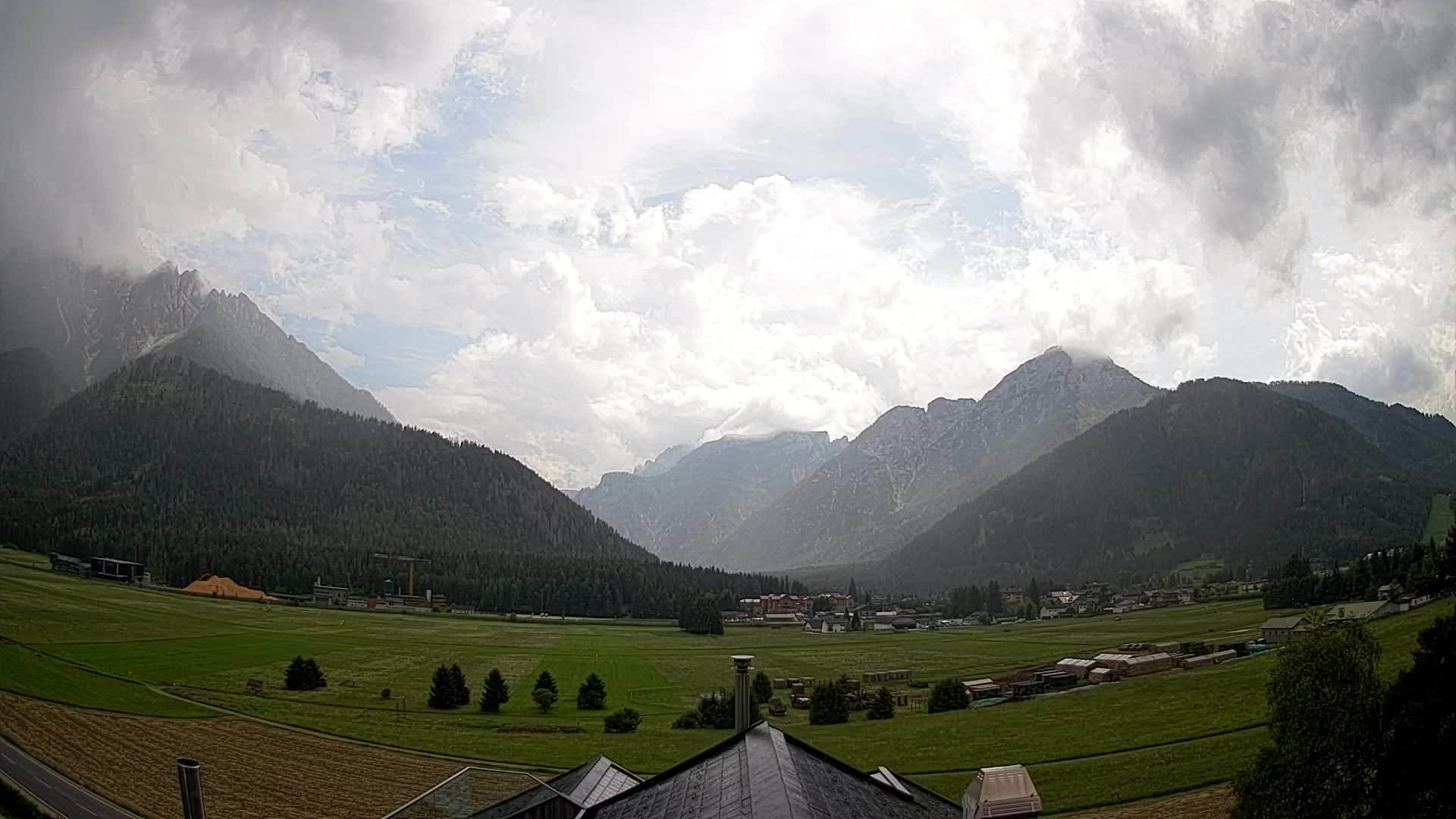 Webcam Toblach Dolomites – View from Hotel Rosengarten