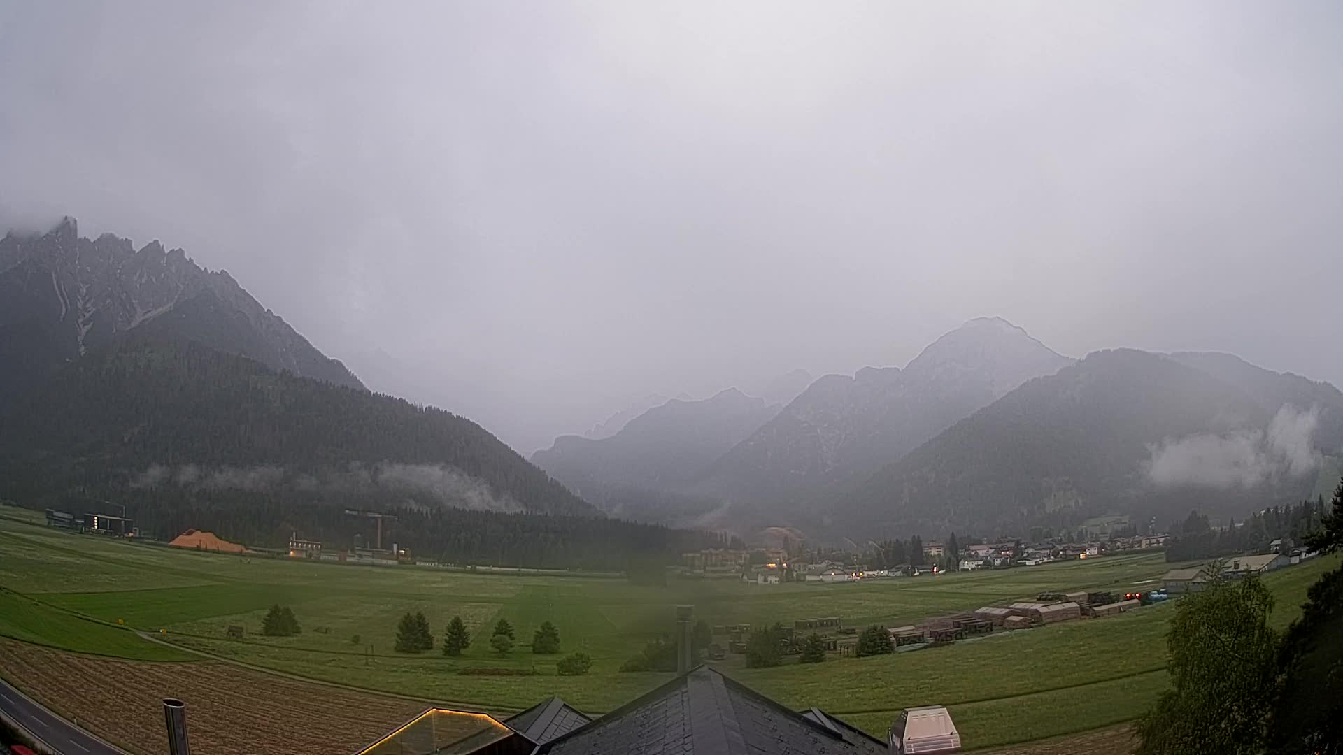 Webcam Toblach Dolomites – View from Hotel Rosengarten