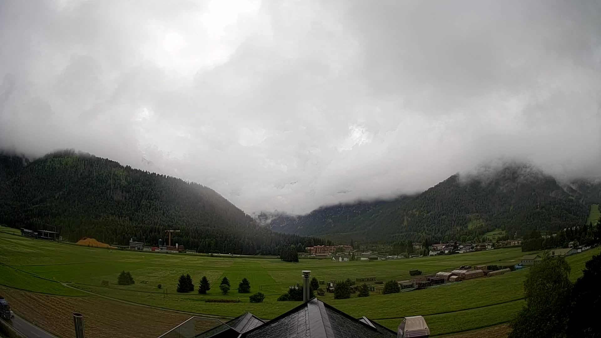 Webcam Toblach Dolomites – View from Hotel Rosengarten