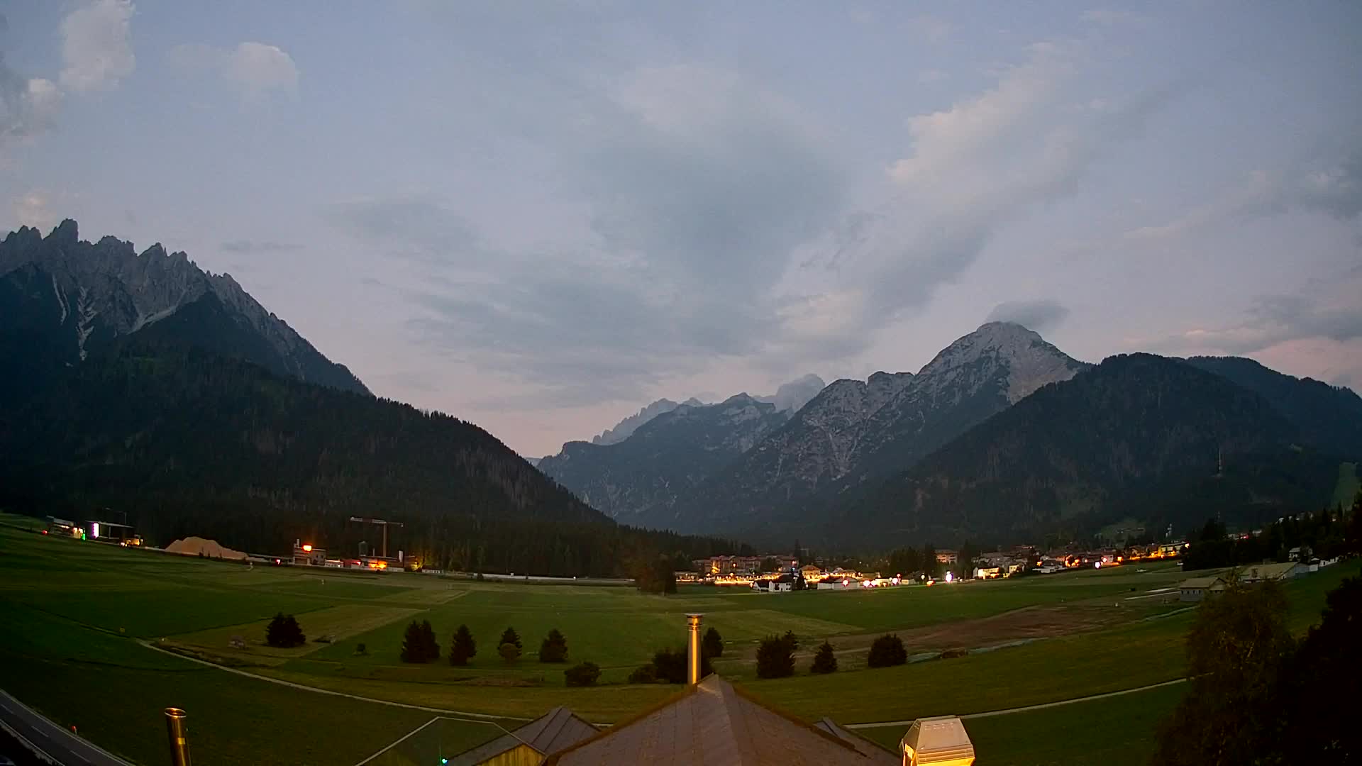 Webcam Toblach Dolomites – View from Hotel Rosengarten