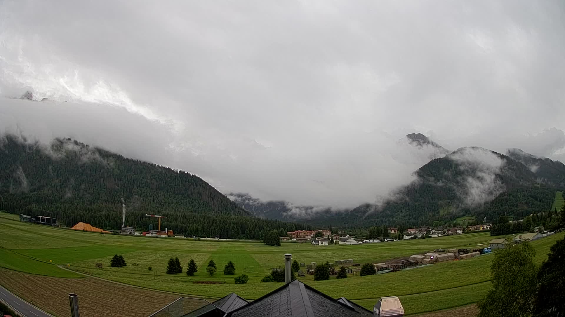 Spletna kamera Toblach Dolomiti – Pogled iz hotela Rosengarten