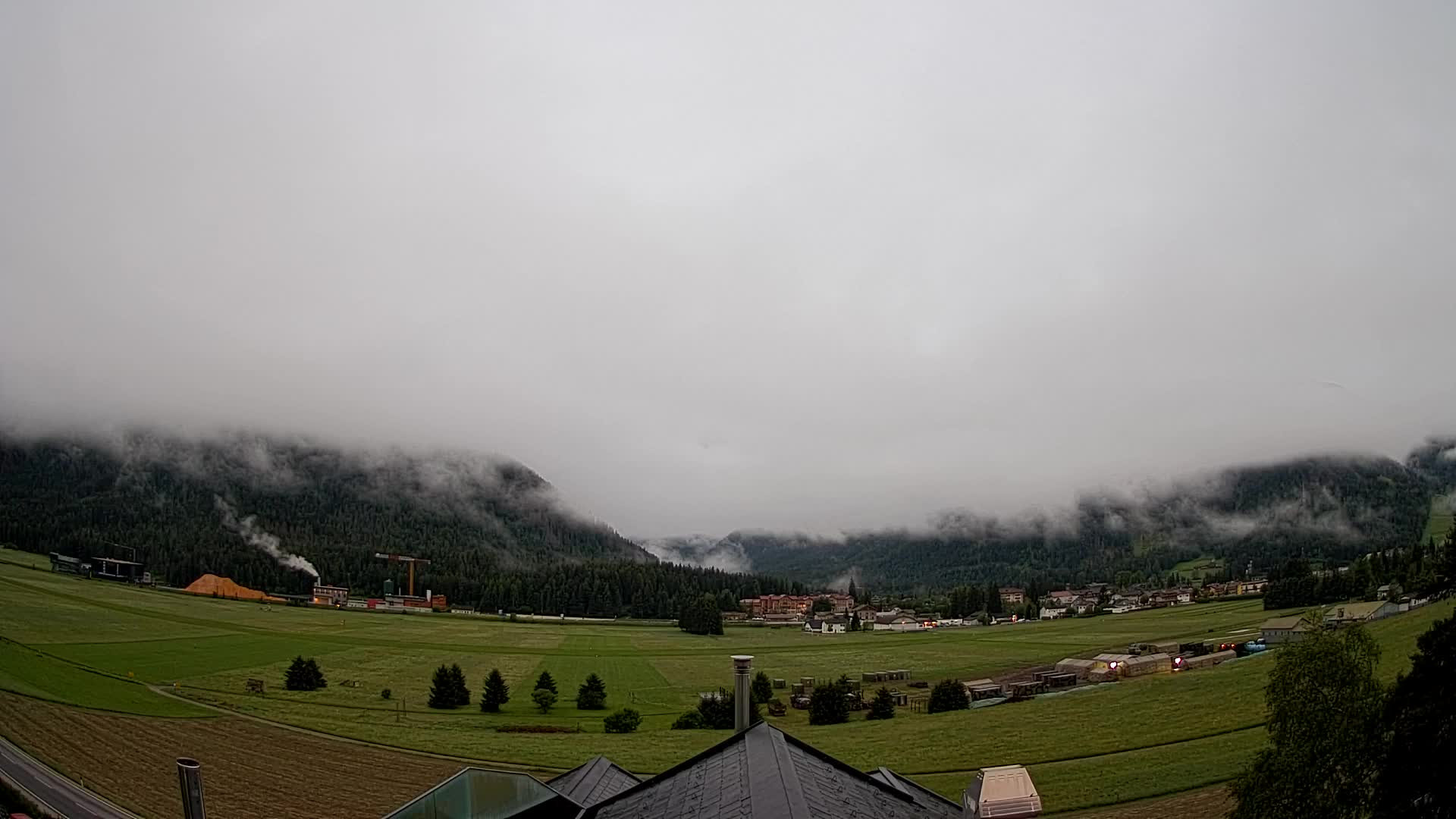 Web kamera Toblach Dolomiti – Pogled s Hotela Rosengarten