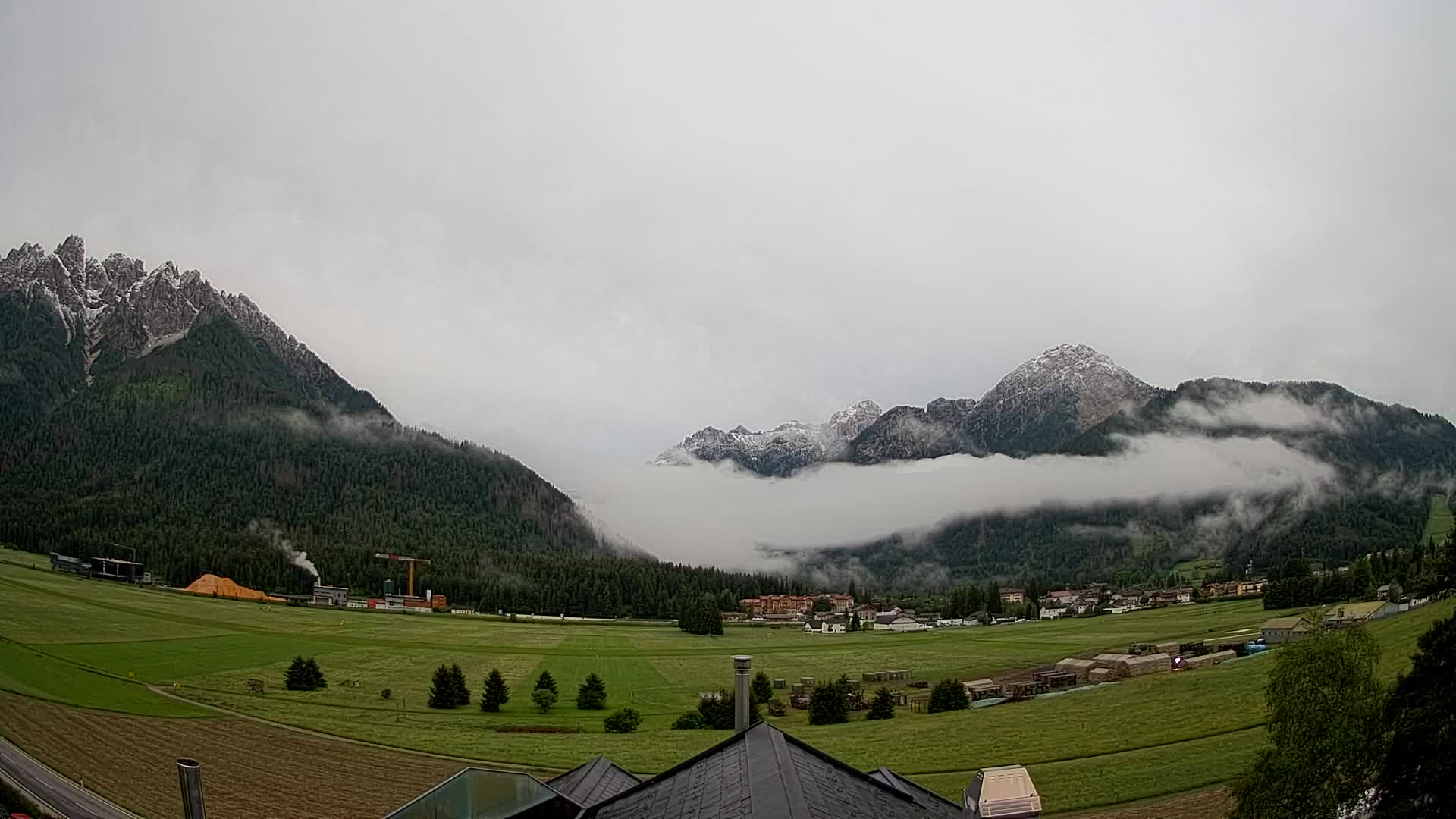 Webcam Toblach Dolomites – View from Hotel Rosengarten