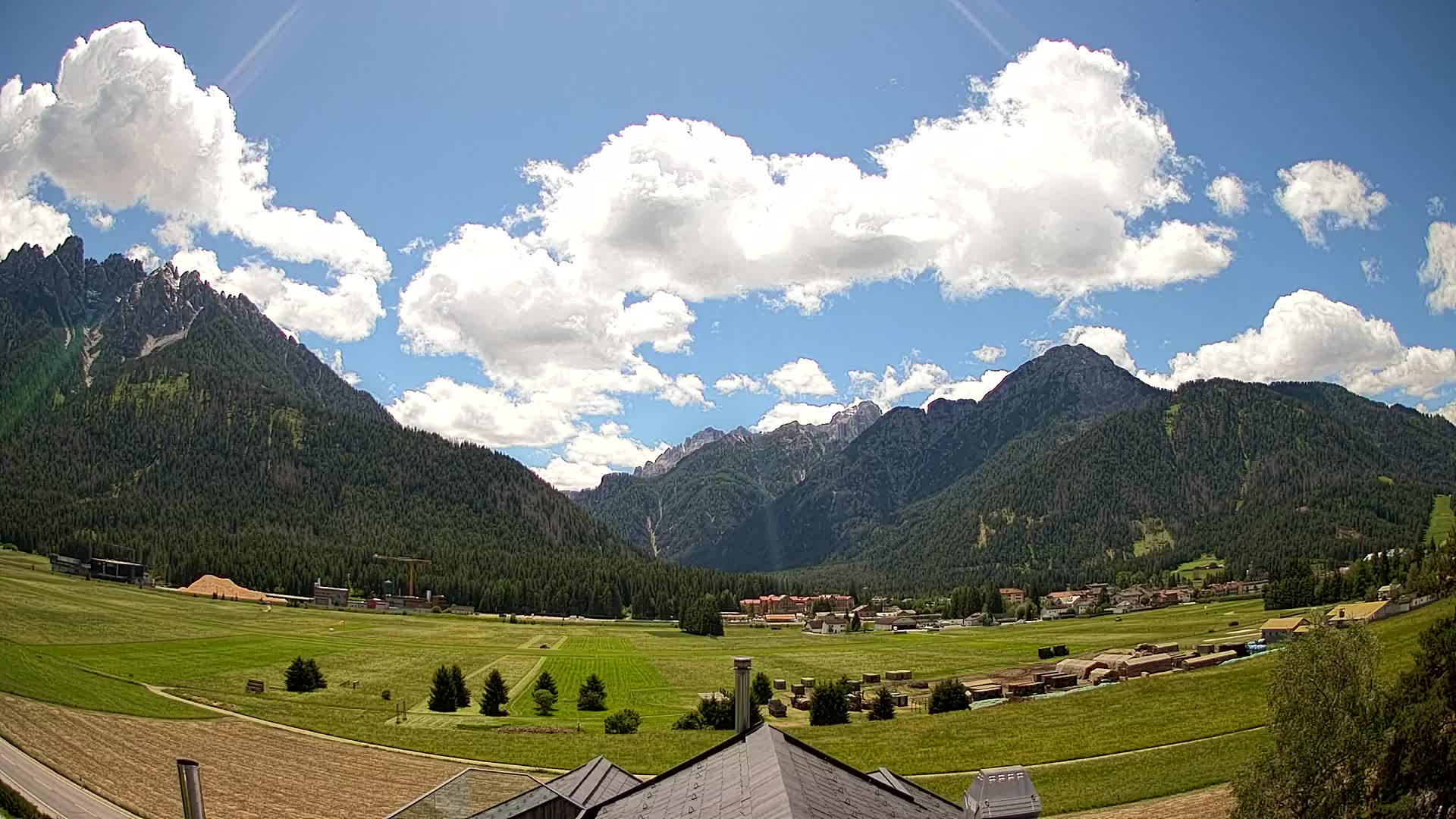Webcam Toblach Dolomites – View from Hotel Rosengarten
