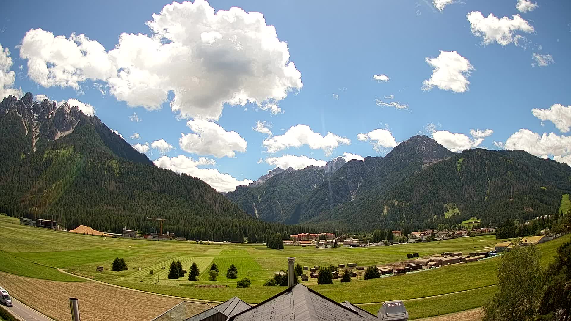 Web kamera Toblach Dolomiti – Pogled s Hotela Rosengarten