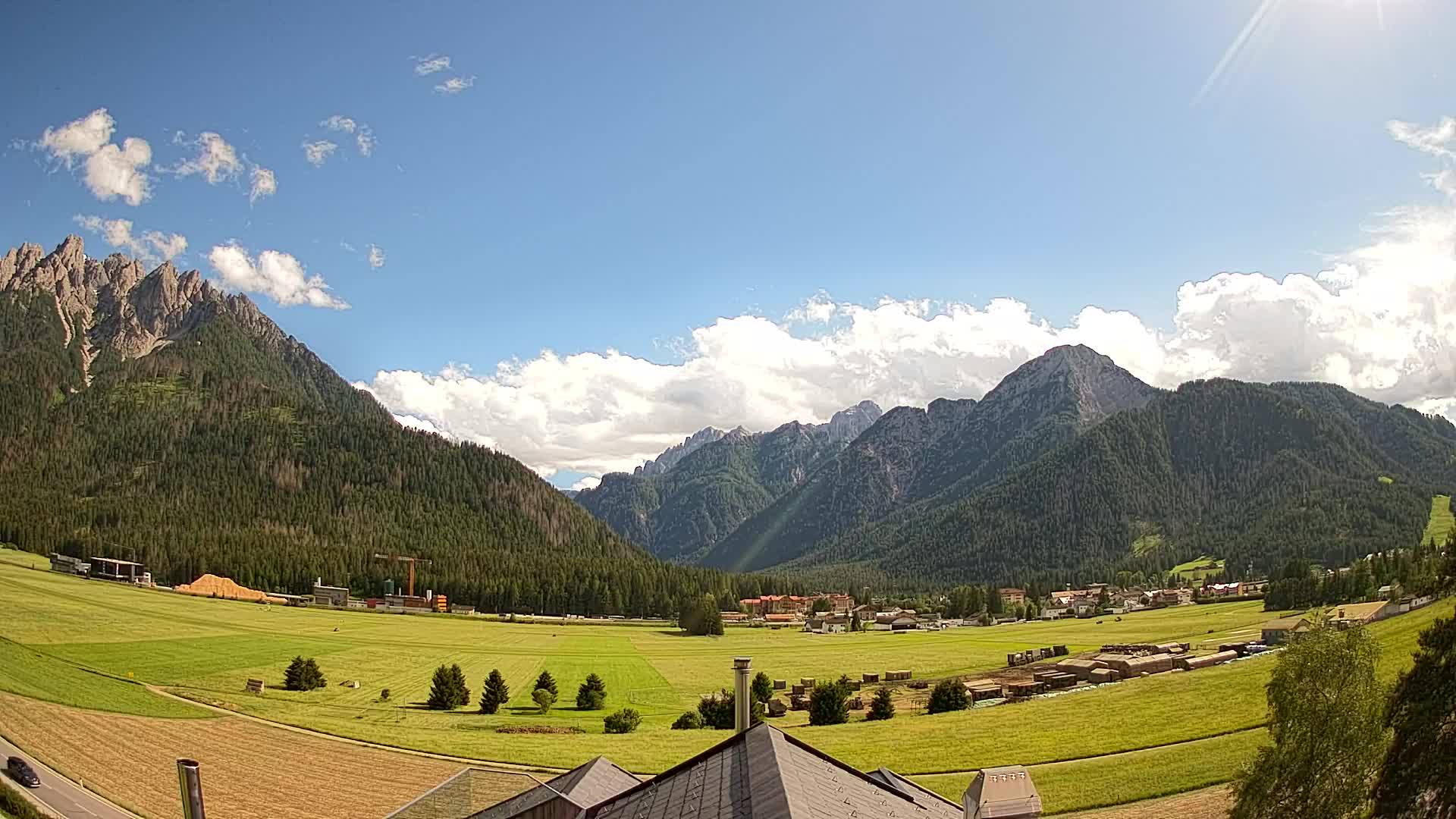 Spletna kamera Toblach Dolomiti – Pogled iz hotela Rosengarten