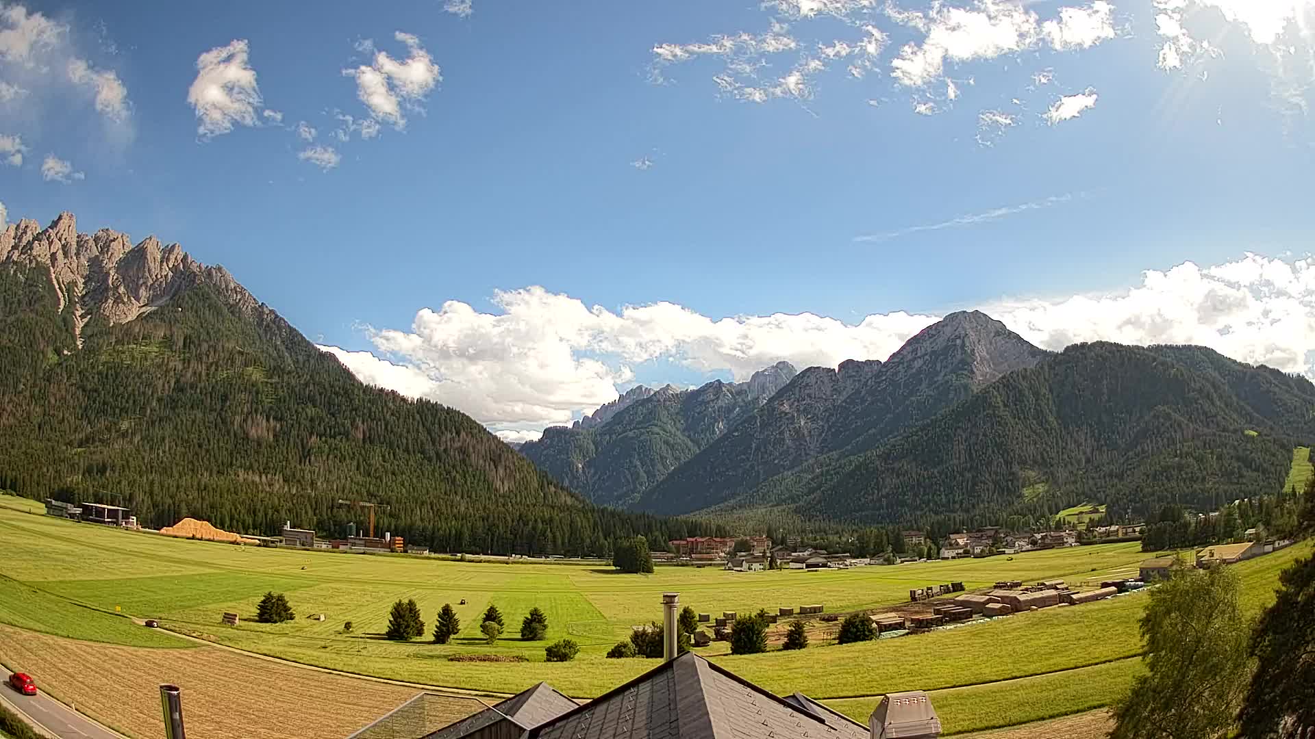 Webcam Toblach Dolomites – View from Hotel Rosengarten