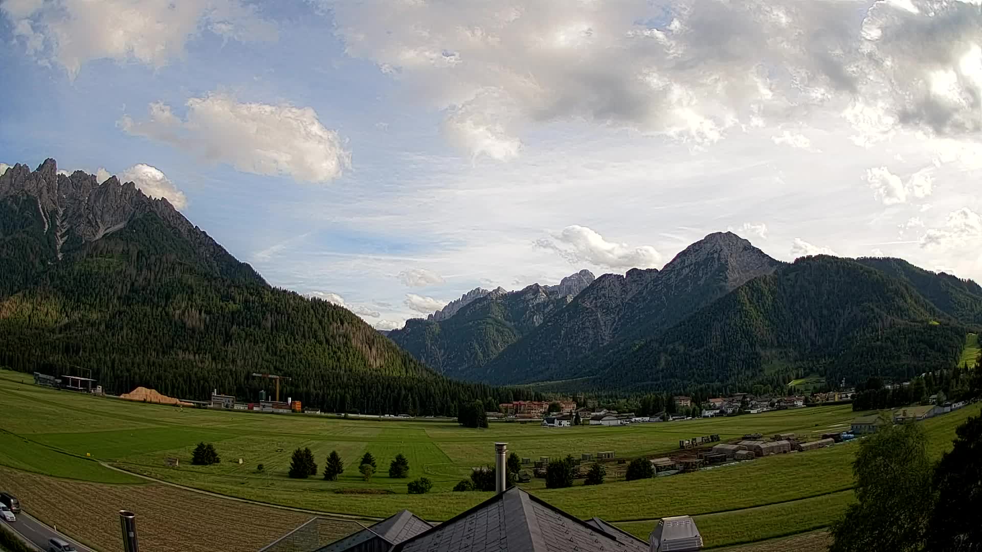 Spletna kamera Toblach Dolomiti – Pogled iz hotela Rosengarten