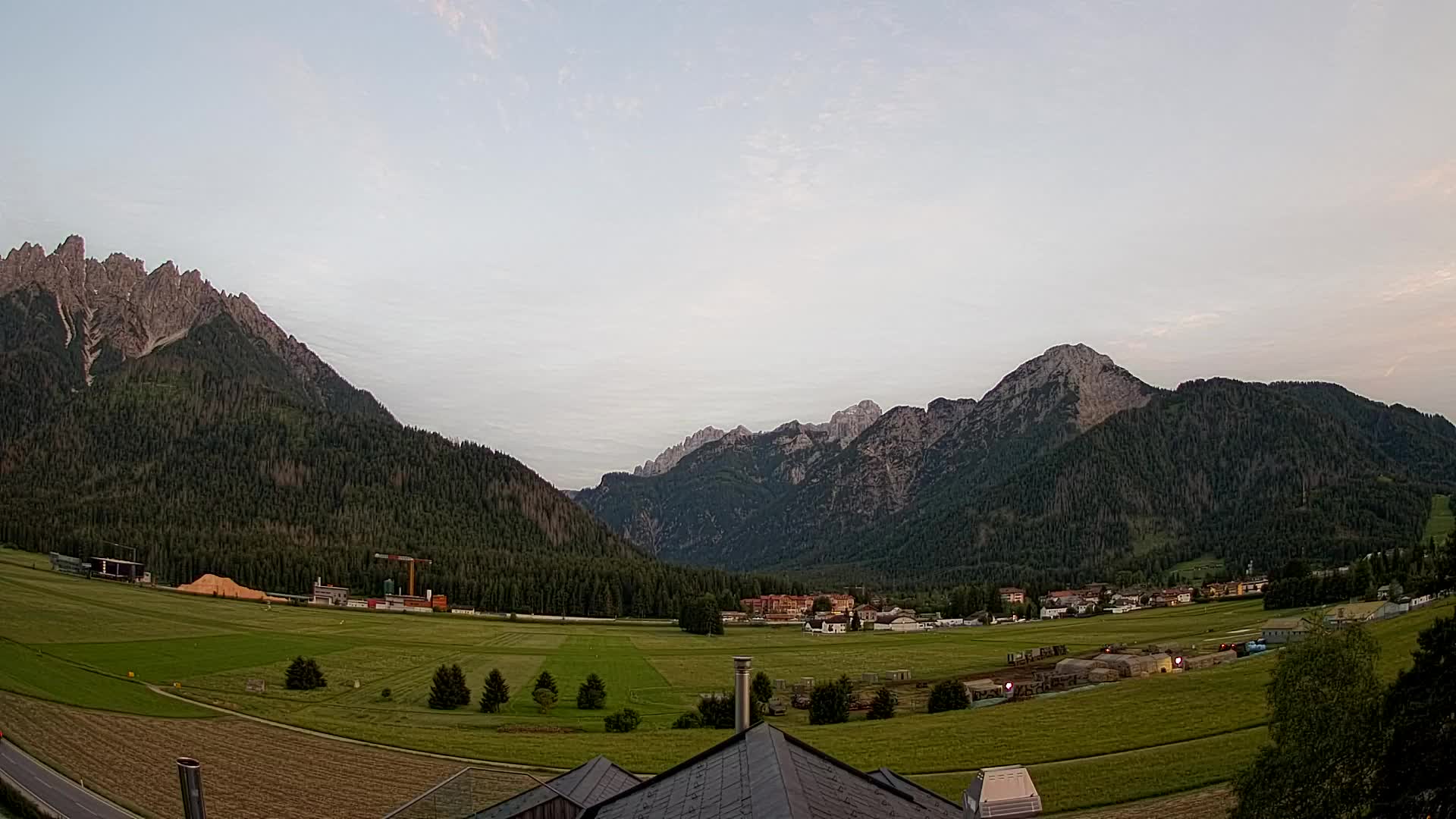 Spletna kamera Toblach Dolomiti – Pogled iz hotela Rosengarten