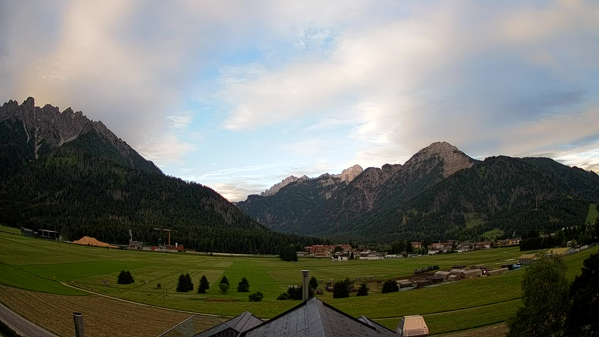 Webcam Toblach Dolomites – View from Hotel Rosengarten
