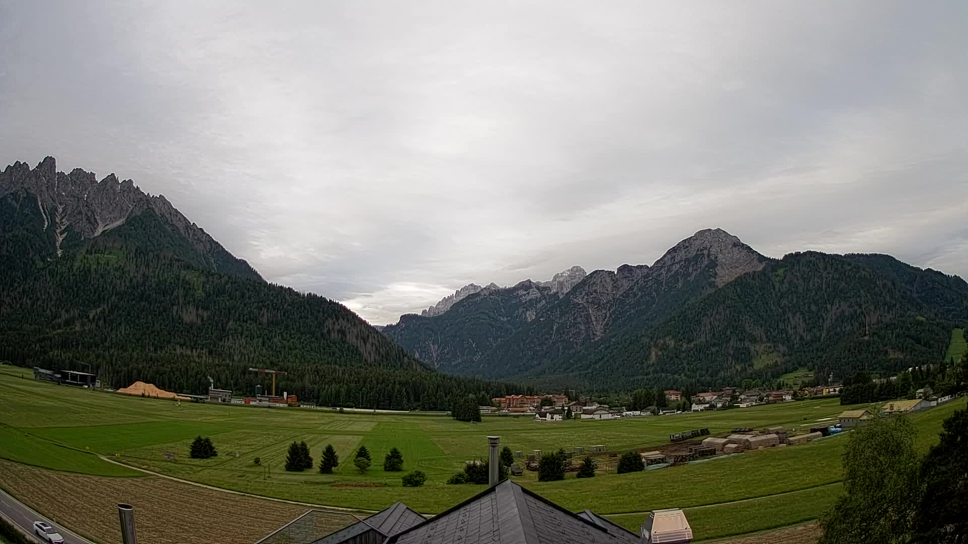 Web kamera Toblach Dolomiti – Pogled s Hotela Rosengarten