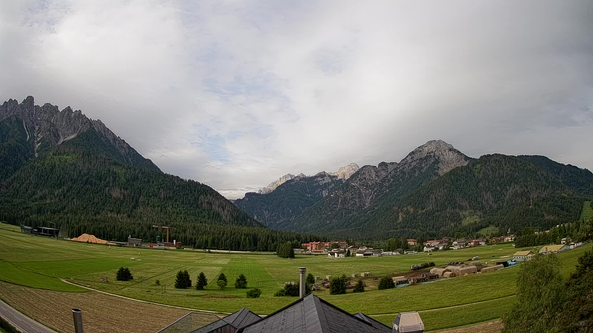 Web kamera Toblach Dolomiti – Pogled s Hotela Rosengarten