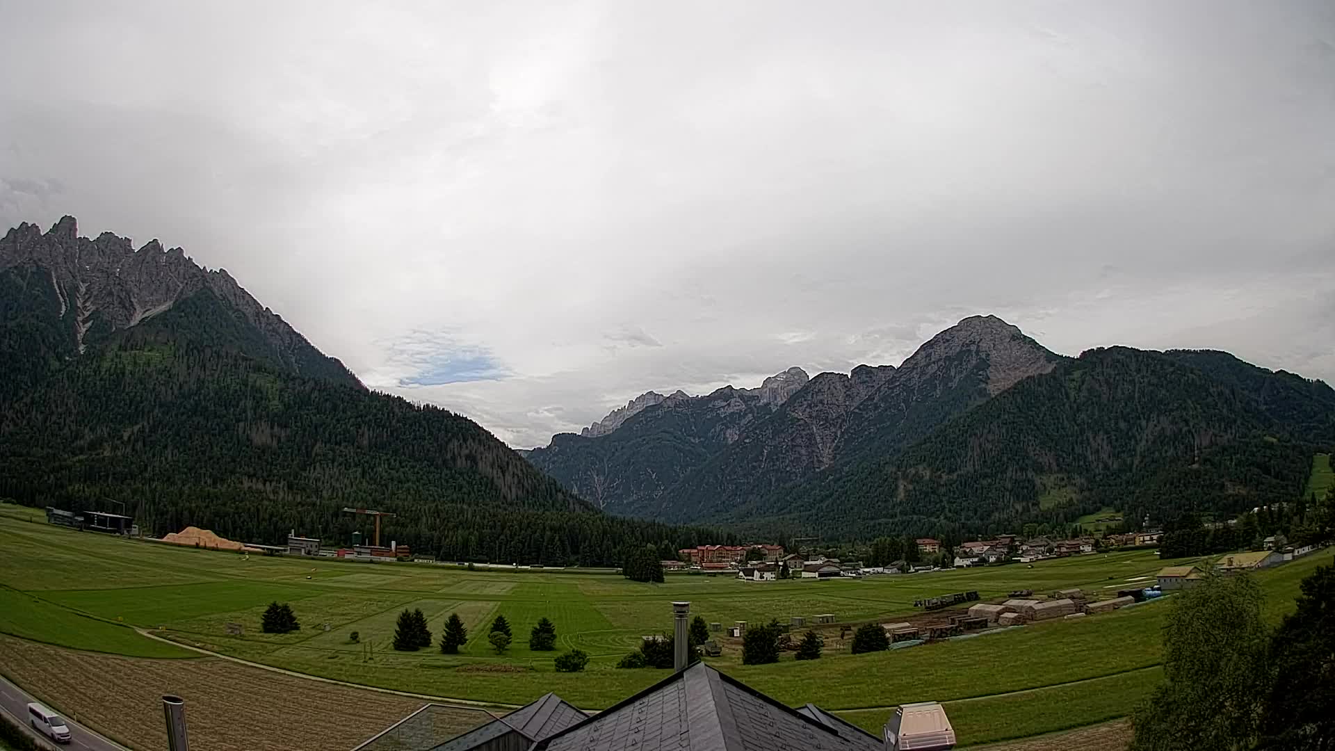 Webcam Toblach Dolomites – View from Hotel Rosengarten