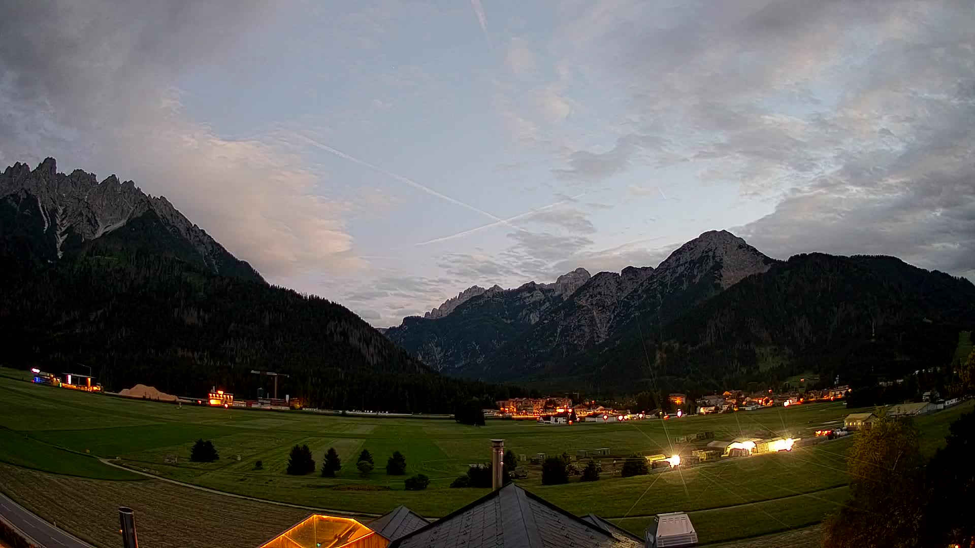 Spletna kamera Toblach Dolomiti – Pogled iz hotela Rosengarten