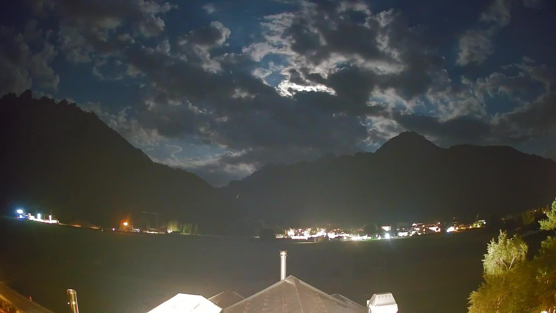 Webcam Toblach Dolomites – View from Hotel Rosengarten