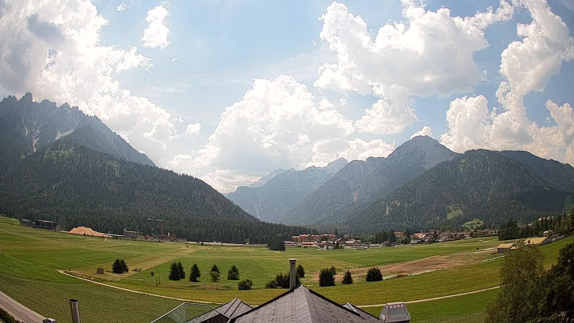 Webcam Toblach Dolomites – View from Hotel Rosengarten