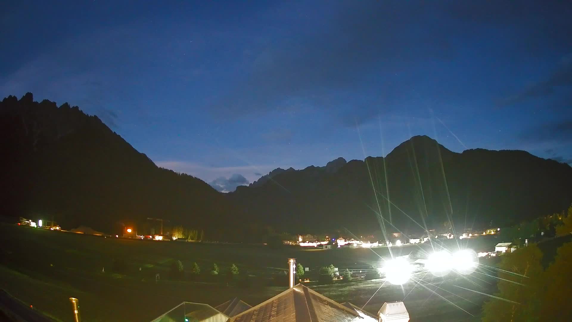 Web kamera Toblach Dolomiti – Pogled s Hotela Rosengarten