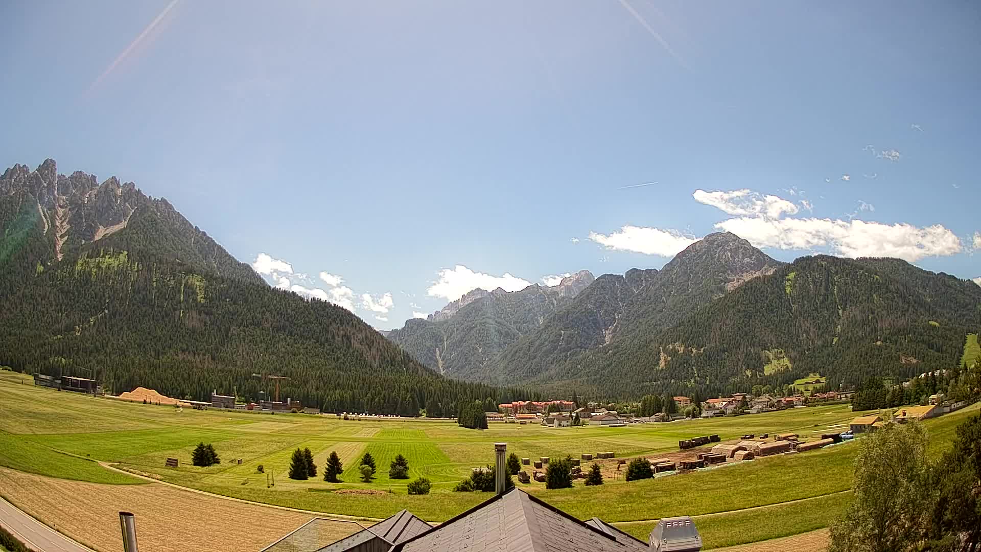 Spletna kamera Toblach Dolomiti – Pogled iz hotela Rosengarten
