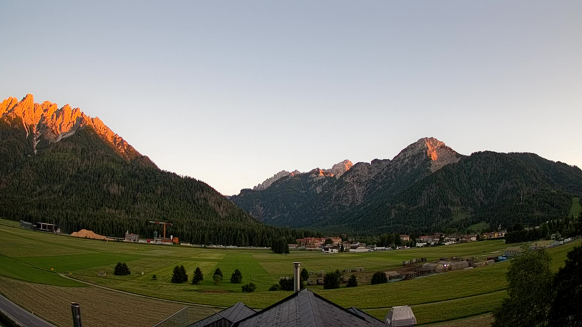 Web kamera Toblach Dolomiti – Pogled s Hotela Rosengarten