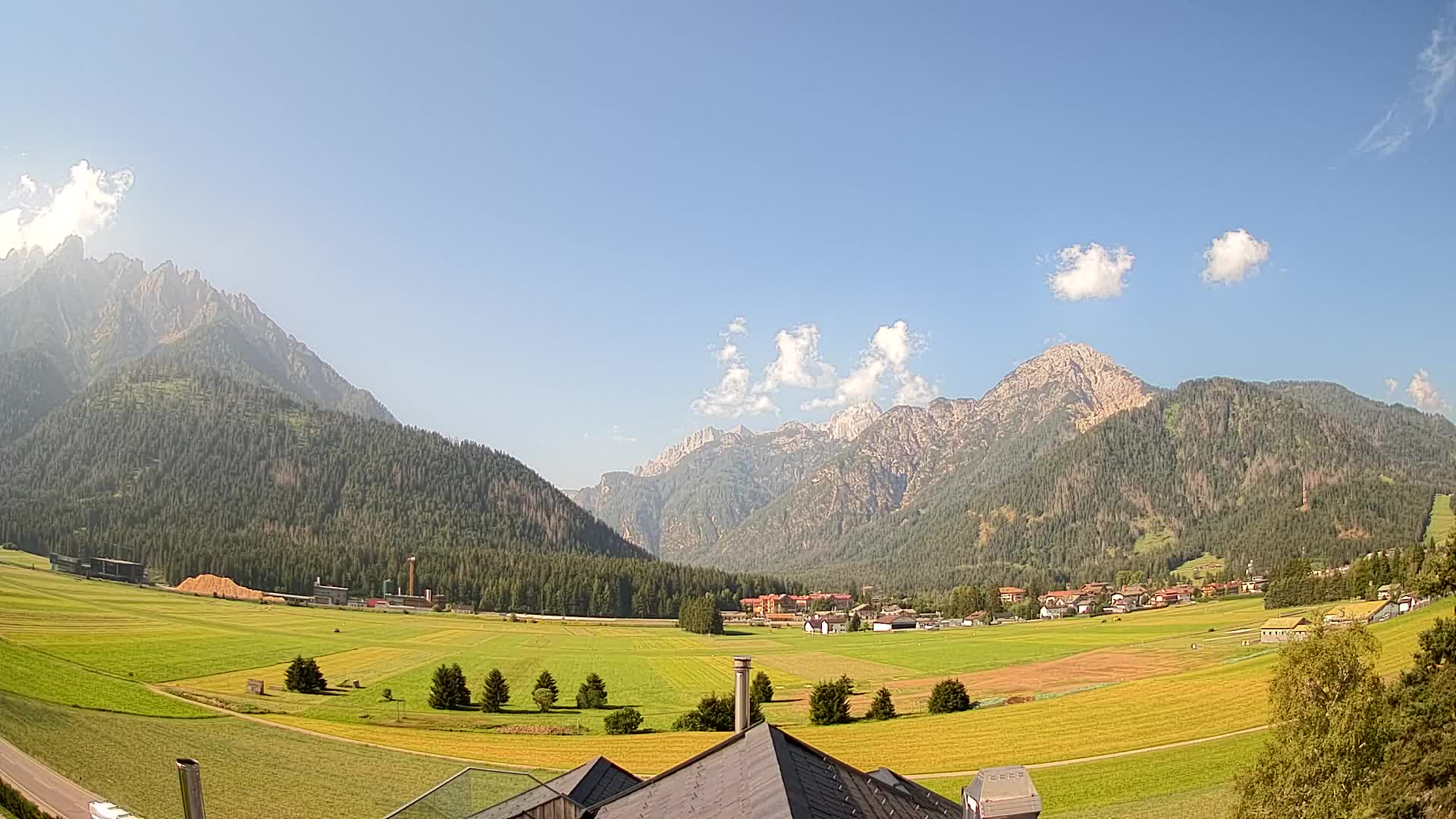 Webcam Toblach Dolomites – View from Hotel Rosengarten