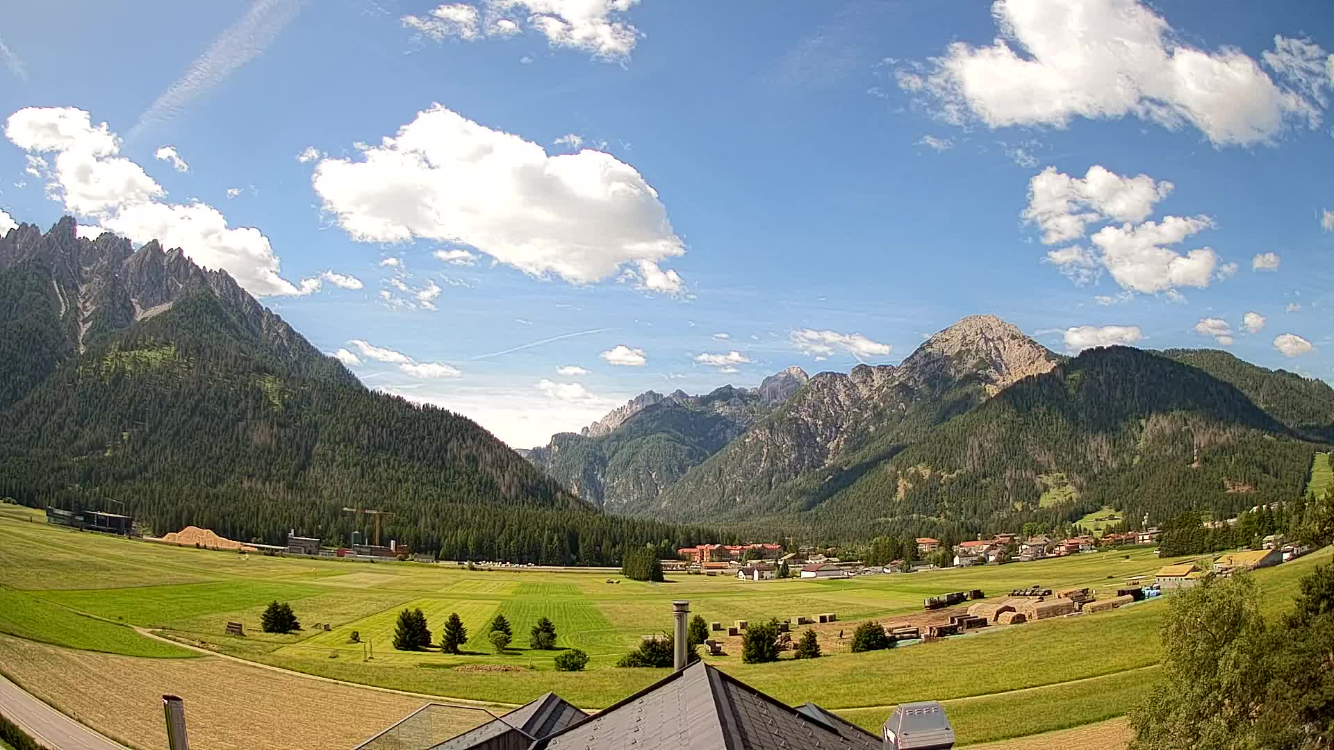 Webcam Toblach Dolomites – View from Hotel Rosengarten