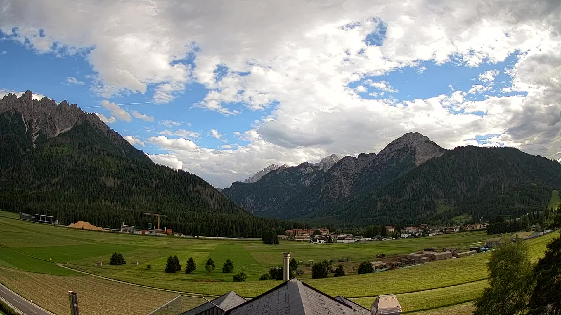 Webcam Toblach Dolomites – View from Hotel Rosengarten