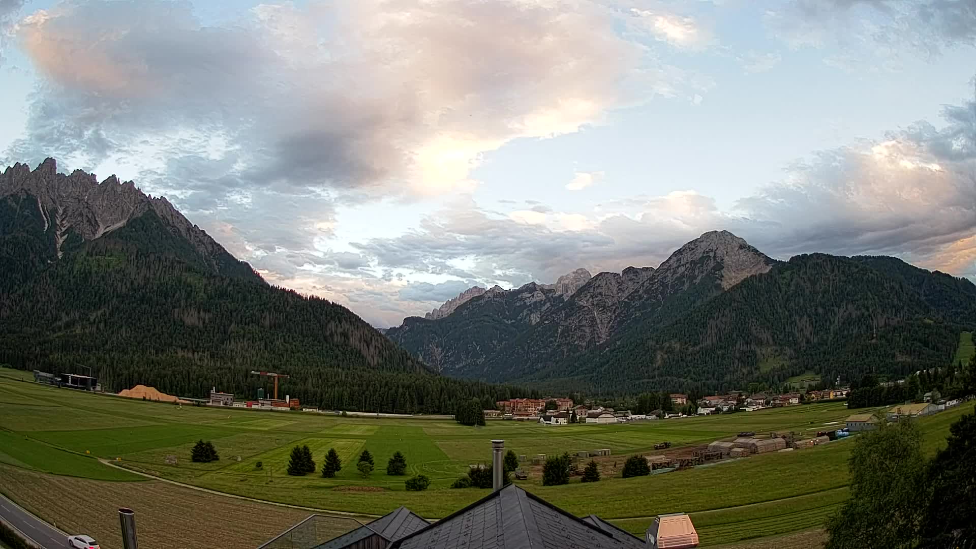Web kamera Toblach Dolomiti – Pogled s Hotela Rosengarten