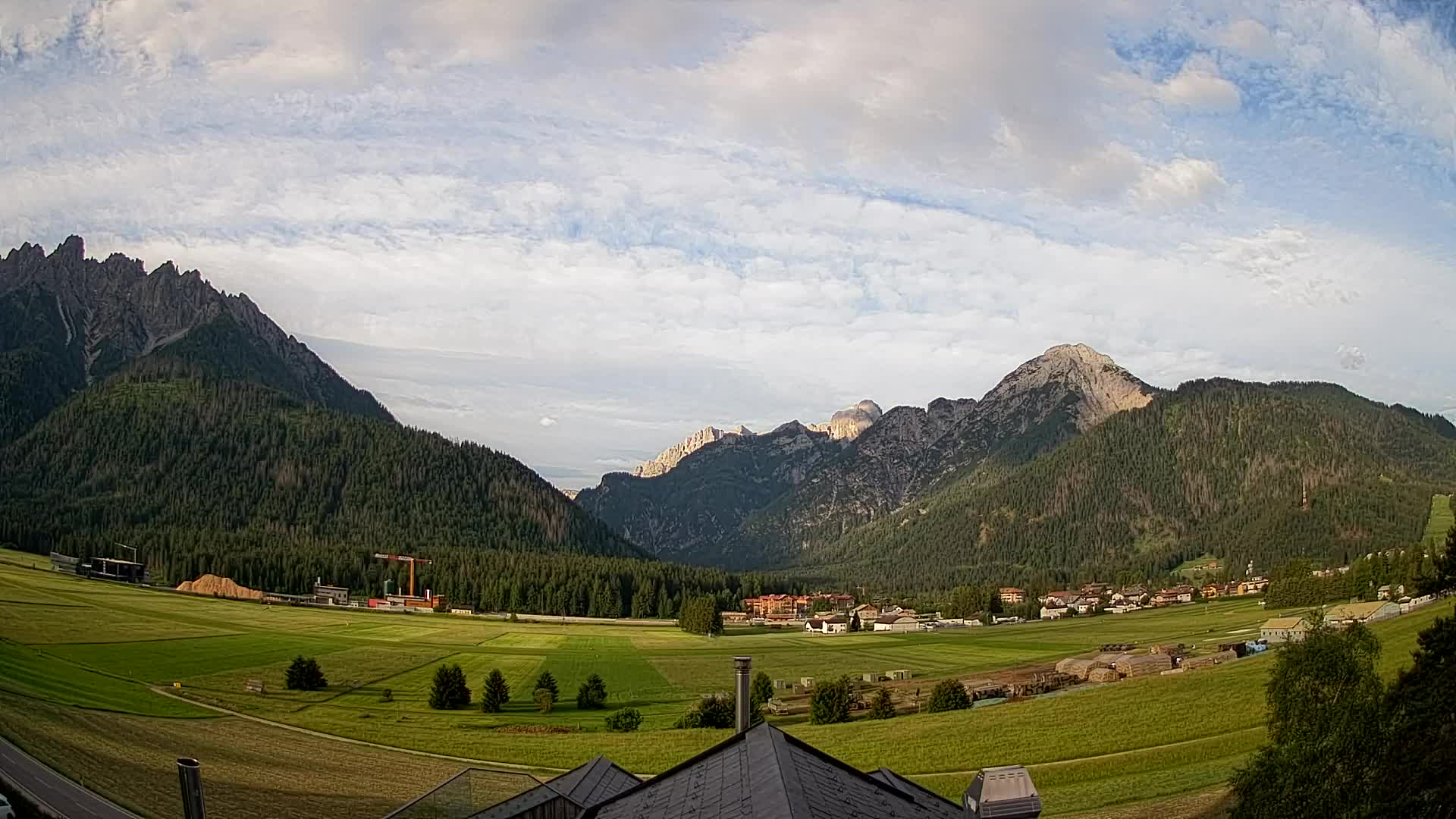 Webcam Toblach Dolomites – View from Hotel Rosengarten