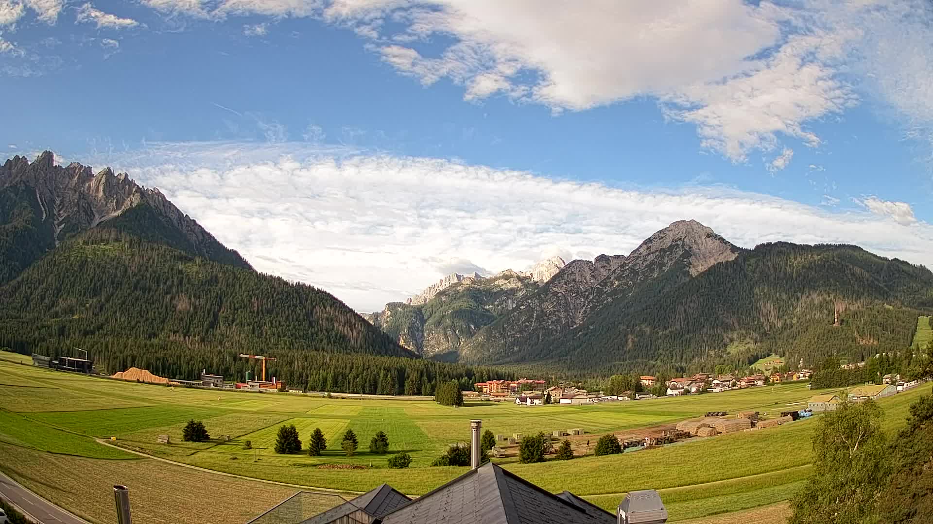 Spletna kamera Toblach Dolomiti – Pogled iz hotela Rosengarten