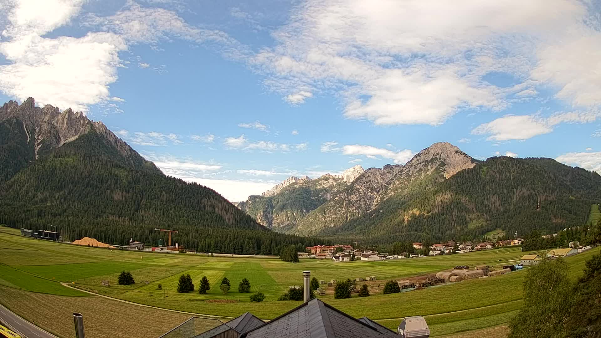 Web kamera Toblach Dolomiti – Pogled s Hotela Rosengarten