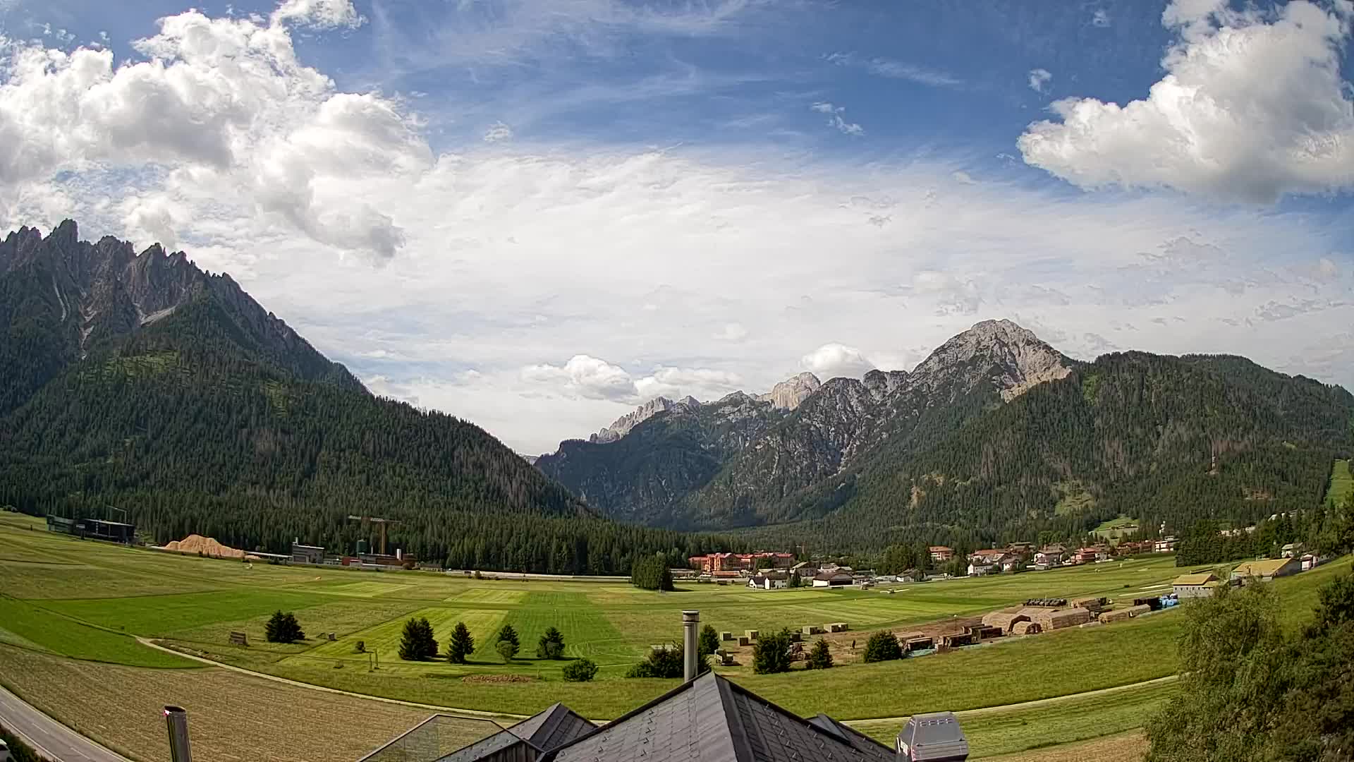 Webcam Toblach Dolomites – View from Hotel Rosengarten
