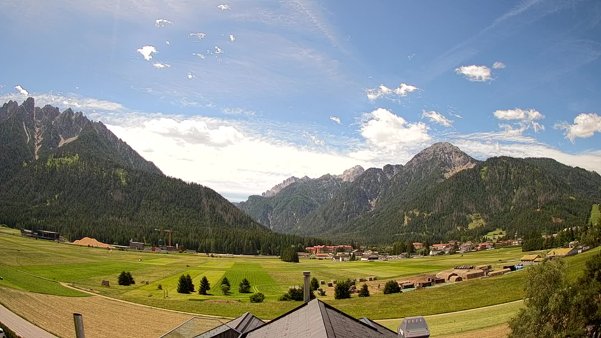 Web kamera Toblach Dolomiti – Pogled s Hotela Rosengarten