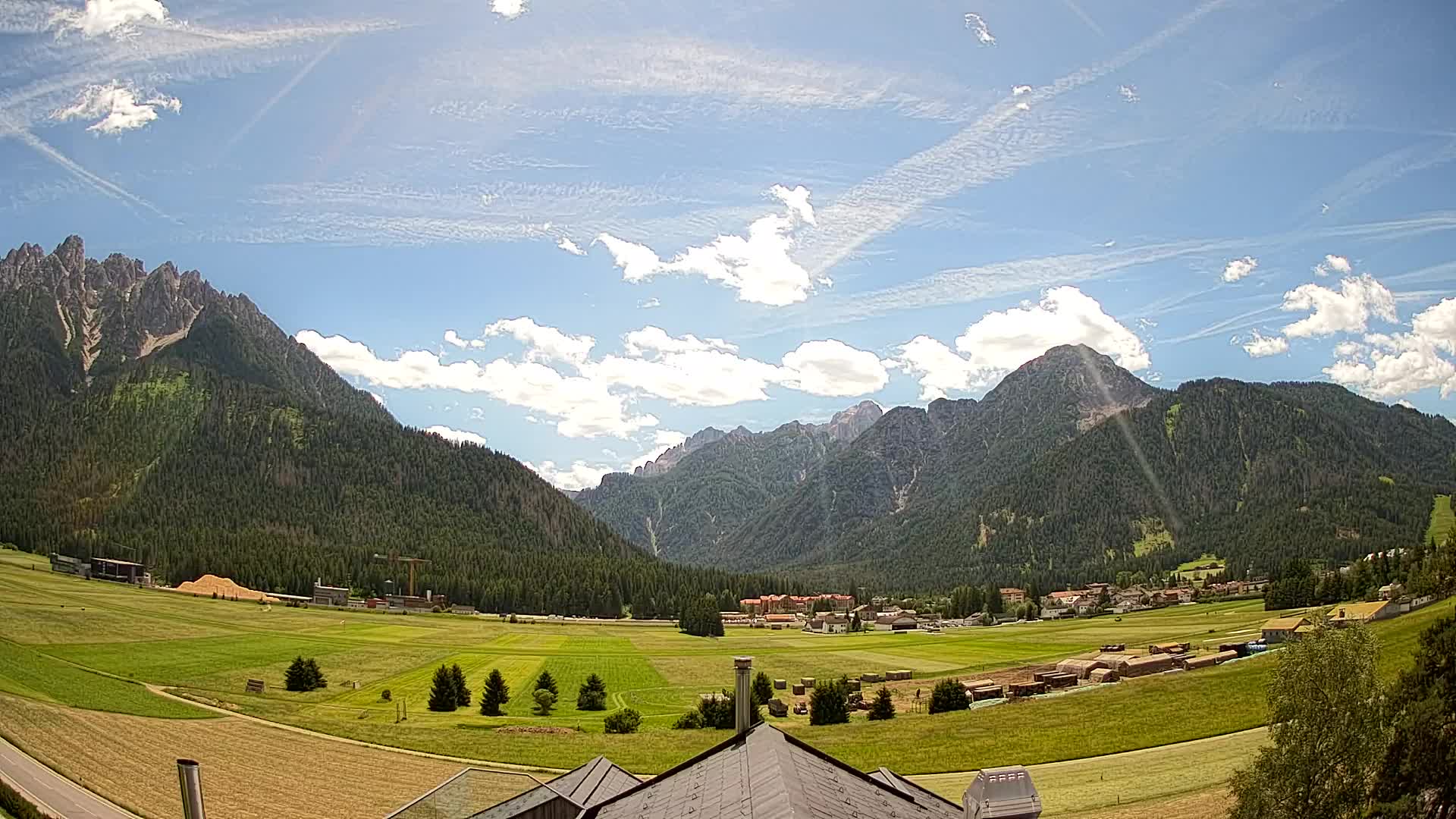 Spletna kamera Toblach Dolomiti – Pogled iz hotela Rosengarten